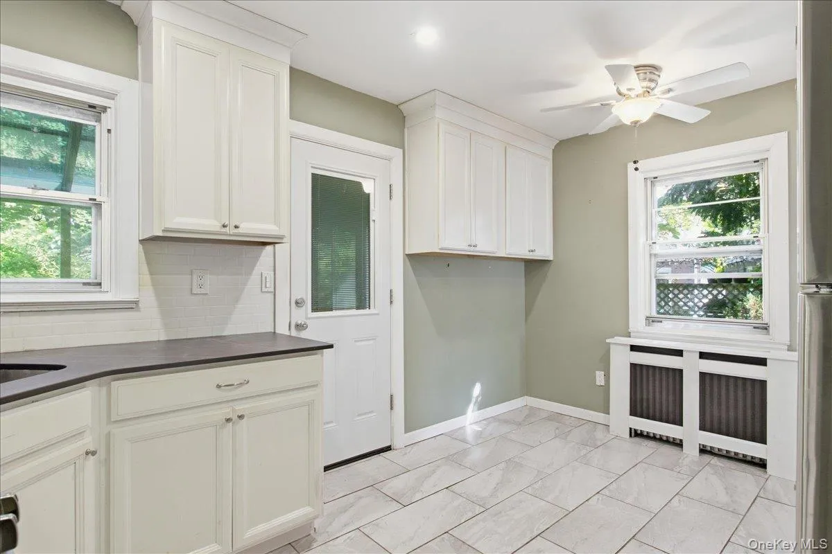 247-41 87th Drive, New York, NY, 2 Bedrooms Bedrooms, 5 Rooms Rooms,2 BathroomsBathrooms,Residential,For Rent,87th,0,1056408 247-41 87th Drive, New York, NY, 2 Bedrooms Bedrooms, 5 Rooms Rooms,2 BathroomsBathrooms,Residential,For Rent,87th,0,1056408