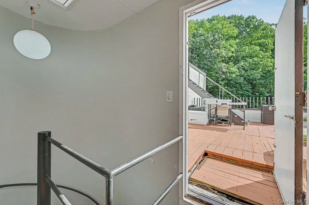 1200 Warburton Avenue, Yonkers, NY, 2 Bedrooms Bedrooms, 5 Rooms Rooms,2 BathroomsBathrooms,Residential,For Rent,Warburton,0,1056411 1200 Warburton Avenue, Yonkers, NY, 2 Bedrooms Bedrooms, 5 Rooms Rooms,2 BathroomsBathrooms,Residential,For Rent,Warburton,0,1056411