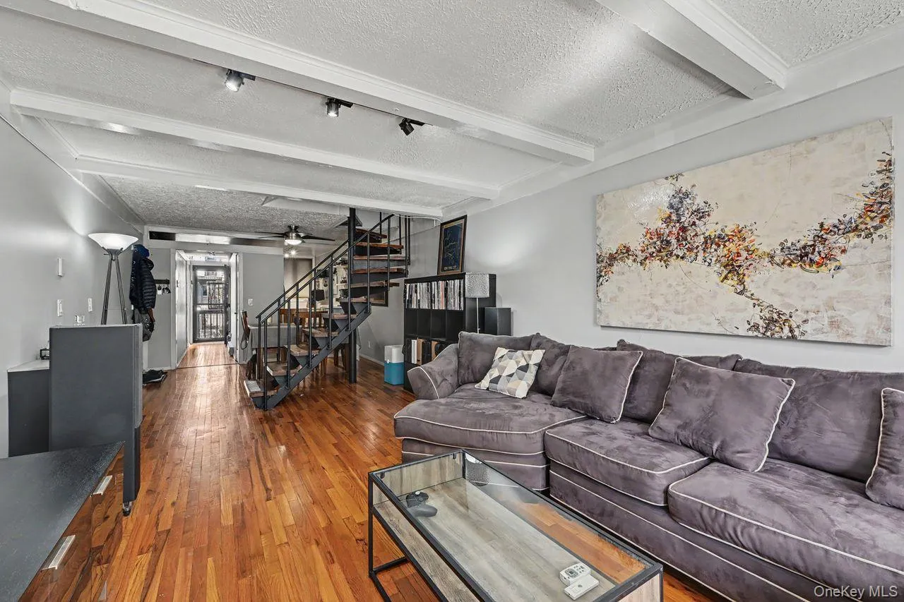 1200 Warburton Avenue, Yonkers, NY, 2 Bedrooms Bedrooms, 5 Rooms Rooms,2 BathroomsBathrooms,Residential,For Rent,Warburton,0,1056411 1200 Warburton Avenue, Yonkers, NY, 2 Bedrooms Bedrooms, 5 Rooms Rooms,2 BathroomsBathrooms,Residential,For Rent,Warburton,0,1056411