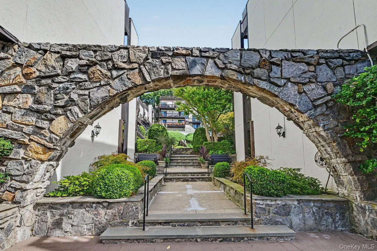 1200 Warburton Avenue, Yonkers, NY, 2 Bedrooms Bedrooms, 5 Rooms Rooms,2 BathroomsBathrooms,Residential,For Rent,Warburton,0,1056411 1200 Warburton Avenue, Yonkers, NY, 2 Bedrooms Bedrooms, 5 Rooms Rooms,2 BathroomsBathrooms,Residential,For Rent,Warburton,0,1056411