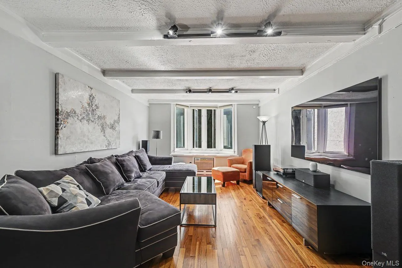 1200 Warburton Avenue, Yonkers, NY, 2 Bedrooms Bedrooms, 5 Rooms Rooms,2 BathroomsBathrooms,Residential,For Rent,Warburton,0,1056411 1200 Warburton Avenue, Yonkers, NY, 2 Bedrooms Bedrooms, 5 Rooms Rooms,2 BathroomsBathrooms,Residential,For Rent,Warburton,0,1056411