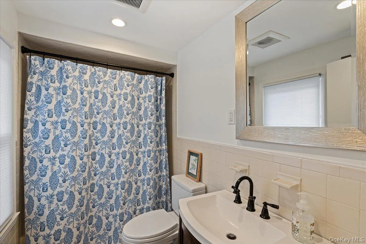 35 Saint Marks Avenue, Hempstead, NY, 3 Bedrooms Bedrooms, 6 Rooms Rooms,1 BathroomBathrooms,Residential,For Rent,Saint Marks,0,1056417 35 Saint Marks Avenue, Hempstead, NY, 3 Bedrooms Bedrooms, 6 Rooms Rooms,1 BathroomBathrooms,Residential,For Rent,Saint Marks,0,1056417
