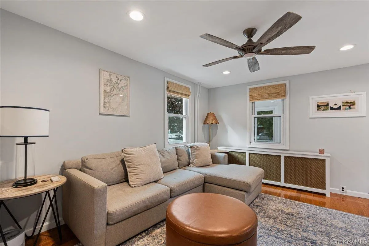 35 Saint Marks Avenue, Hempstead, NY, 3 Bedrooms Bedrooms, 6 Rooms Rooms,1 BathroomBathrooms,Residential,For Rent,Saint Marks,0,1056417 35 Saint Marks Avenue, Hempstead, NY, 3 Bedrooms Bedrooms, 6 Rooms Rooms,1 BathroomBathrooms,Residential,For Rent,Saint Marks,0,1056417