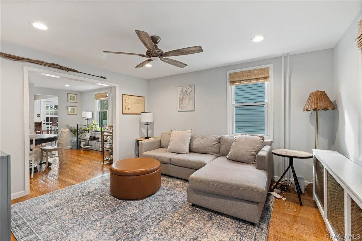 35 Saint Marks Avenue, Hempstead, NY, 3 Bedrooms Bedrooms, 6 Rooms Rooms,1 BathroomBathrooms,Residential,For Rent,Saint Marks,0,1056417 35 Saint Marks Avenue, Hempstead, NY, 3 Bedrooms Bedrooms, 6 Rooms Rooms,1 BathroomBathrooms,Residential,For Rent,Saint Marks,0,1056417