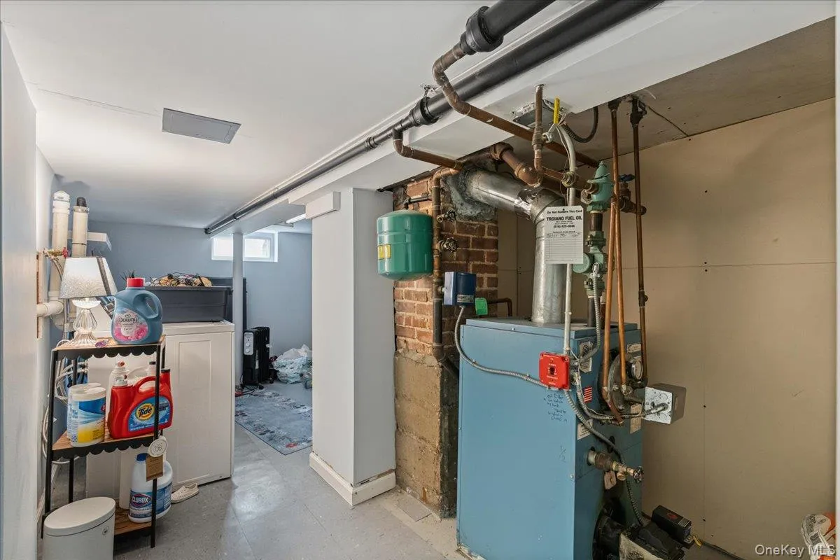 35 Saint Marks Avenue, Hempstead, NY, 3 Bedrooms Bedrooms, 6 Rooms Rooms,1 BathroomBathrooms,Residential,For Rent,Saint Marks,0,1056417 35 Saint Marks Avenue, Hempstead, NY, 3 Bedrooms Bedrooms, 6 Rooms Rooms,1 BathroomBathrooms,Residential,For Rent,Saint Marks,0,1056417