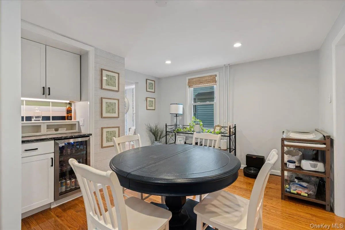 35 Saint Marks Avenue, Hempstead, NY, 3 Bedrooms Bedrooms, 6 Rooms Rooms,1 BathroomBathrooms,Residential,For Rent,Saint Marks,0,1056417 35 Saint Marks Avenue, Hempstead, NY, 3 Bedrooms Bedrooms, 6 Rooms Rooms,1 BathroomBathrooms,Residential,For Rent,Saint Marks,0,1056417