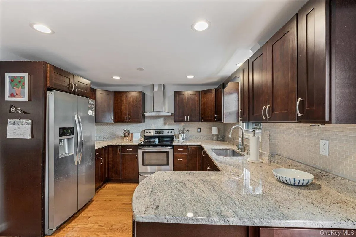 35 Saint Marks Avenue, Hempstead, NY, 3 Bedrooms Bedrooms, 6 Rooms Rooms,1 BathroomBathrooms,Residential,For Rent,Saint Marks,0,1056417 35 Saint Marks Avenue, Hempstead, NY, 3 Bedrooms Bedrooms, 6 Rooms Rooms,1 BathroomBathrooms,Residential,For Rent,Saint Marks,0,1056417