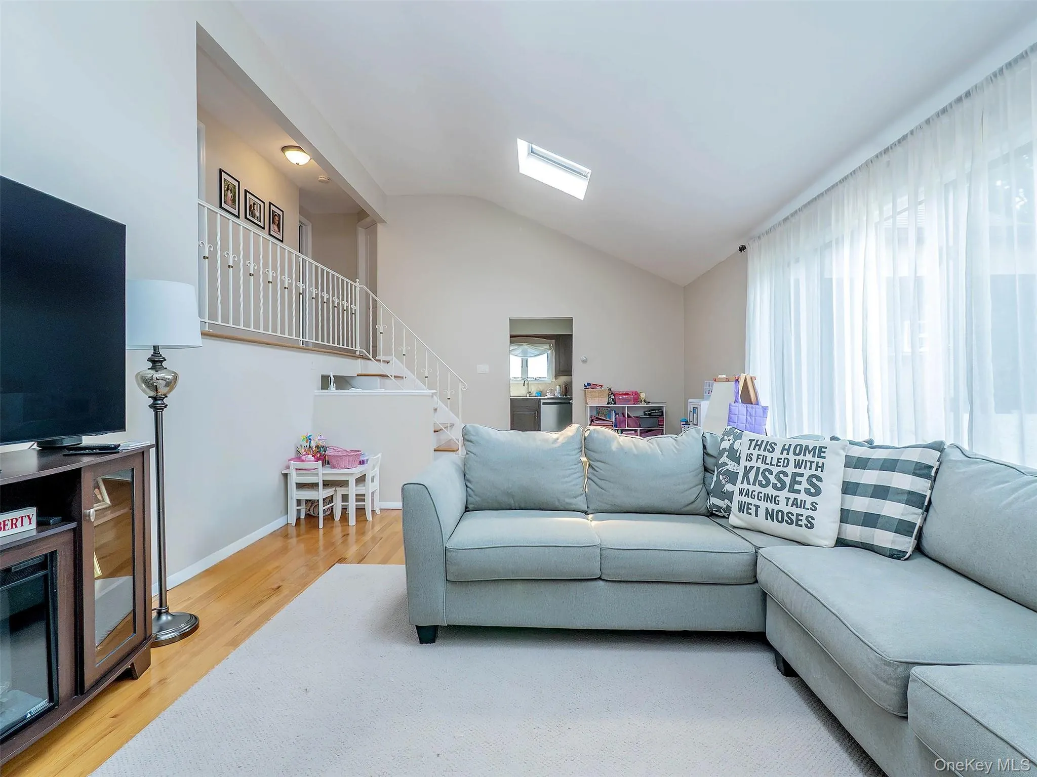 531 5th Street, Huntington, NY, 4 Bedrooms Bedrooms, 9 Rooms Rooms,1 BathroomBathrooms,Residential,For Rent,5th,0,1056421 531 5th Street, Huntington, NY, 4 Bedrooms Bedrooms, 9 Rooms Rooms,1 BathroomBathrooms,Residential,For Rent,5th,0,1056421