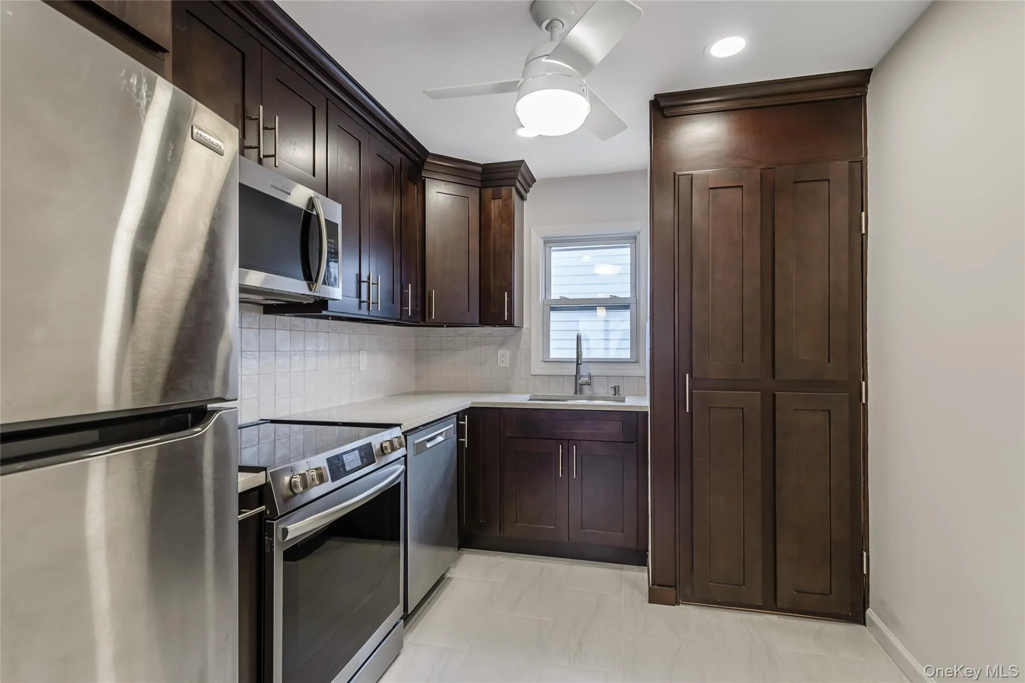 7 Winthrop Street, North Hempstead, NY, 2 Bedroom Bedrooms, 5 Room Rooms,1 BathroomBathrooms,Residential Lease,For Rent,Winthrop,0,1056422 7 Winthrop Street, North Hempstead, NY, 2 Bedroom Bedrooms, 5 Room Rooms,1 BathroomBathrooms,Residential Lease,For Rent,Winthrop,0,1056422
