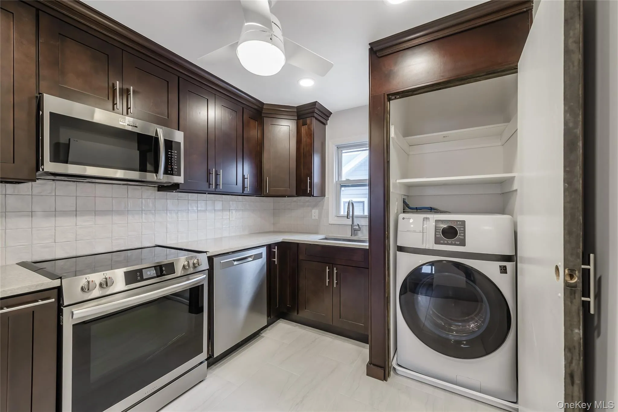 7 Winthrop Street, North Hempstead, NY, 2 Bedroom Bedrooms, 5 Room Rooms,1 BathroomBathrooms,Residential Lease,For Rent,Winthrop,0,1056422 7 Winthrop Street, North Hempstead, NY, 2 Bedroom Bedrooms, 5 Room Rooms,1 BathroomBathrooms,Residential Lease,For Rent,Winthrop,0,1056422