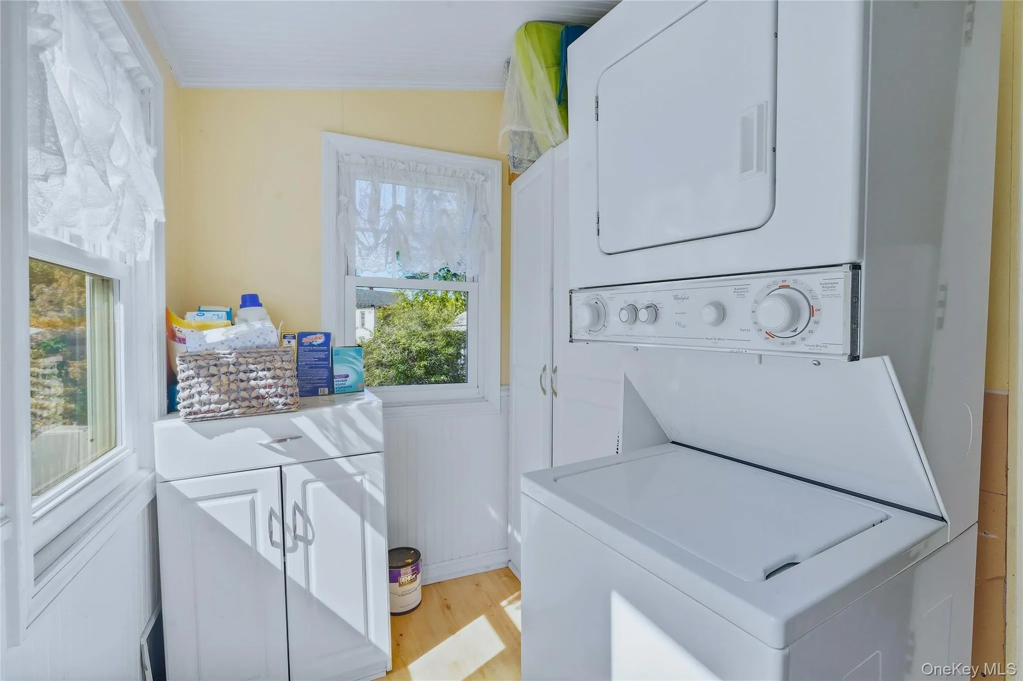 10 Linwood Place, Kingston, NY, 3 Bedrooms Bedrooms, 9 Rooms Rooms,1 BathroomBathrooms,Residential,For Rent,Linwood,0,1056424 10 Linwood Place, Kingston, NY, 3 Bedrooms Bedrooms, 9 Rooms Rooms,1 BathroomBathrooms,Residential,For Rent,Linwood,0,1056424