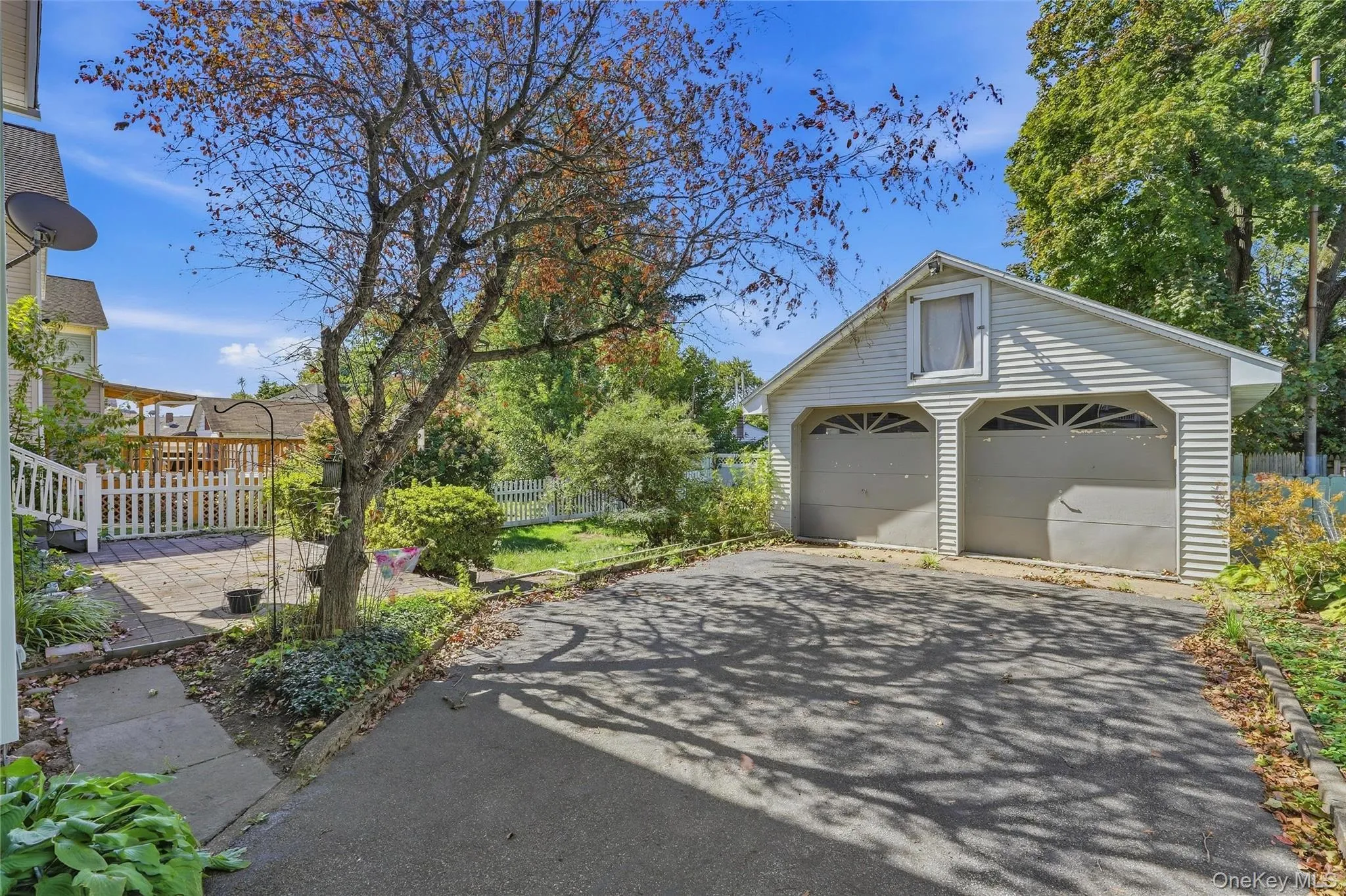 10 Linwood Place, Kingston, NY, 3 Bedrooms Bedrooms, 9 Rooms Rooms,1 BathroomBathrooms,Residential,For Rent,Linwood,0,1056424 10 Linwood Place, Kingston, NY, 3 Bedrooms Bedrooms, 9 Rooms Rooms,1 BathroomBathrooms,Residential,For Rent,Linwood,0,1056424