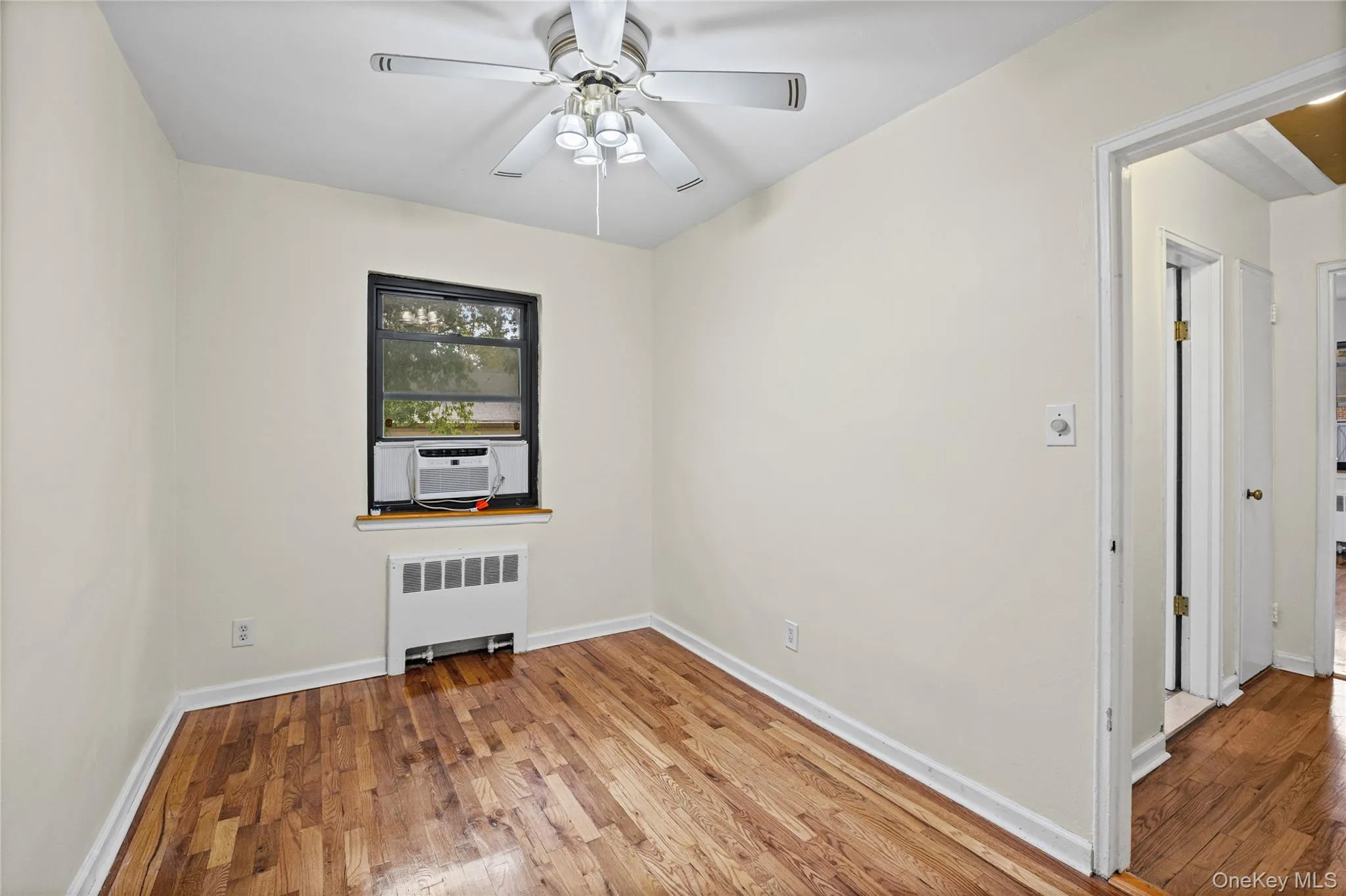 73-07 220th Street, New York, NY, 2 Bedrooms Bedrooms, 5 Rooms Rooms,1 BathroomBathrooms,Residential,For Rent,220th,0,1056425 73-07 220th Street, New York, NY, 2 Bedrooms Bedrooms, 5 Rooms Rooms,1 BathroomBathrooms,Residential,For Rent,220th,0,1056425