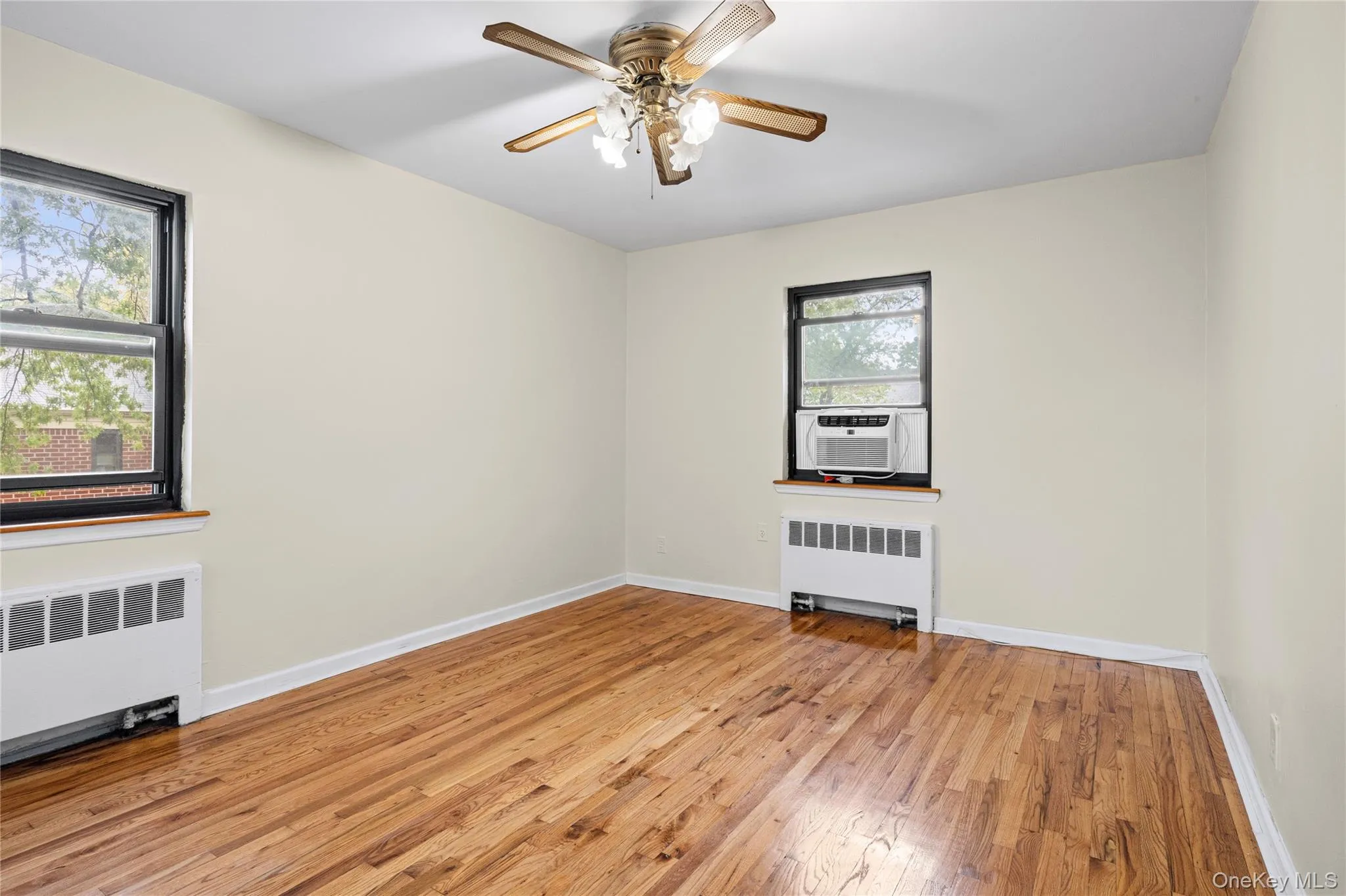73-07 220th Street, New York, NY, 2 Bedrooms Bedrooms, 5 Rooms Rooms,1 BathroomBathrooms,Residential,For Rent,220th,0,1056425 73-07 220th Street, New York, NY, 2 Bedrooms Bedrooms, 5 Rooms Rooms,1 BathroomBathrooms,Residential,For Rent,220th,0,1056425