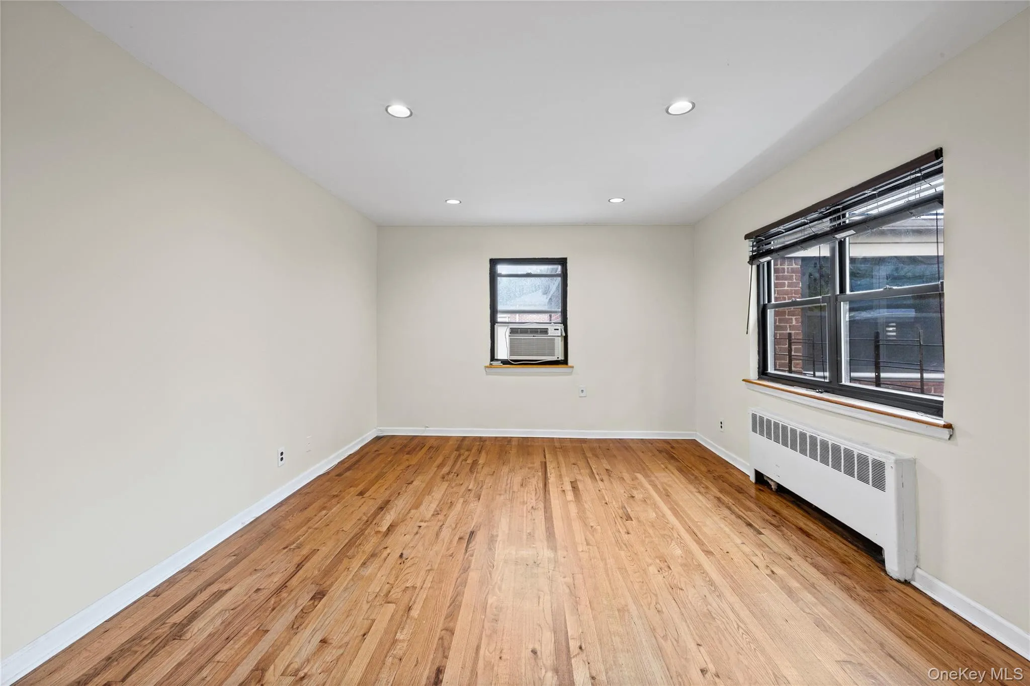 73-07 220th Street, New York, NY, 2 Bedrooms Bedrooms, 5 Rooms Rooms,1 BathroomBathrooms,Residential,For Rent,220th,0,1056425 73-07 220th Street, New York, NY, 2 Bedrooms Bedrooms, 5 Rooms Rooms,1 BathroomBathrooms,Residential,For Rent,220th,0,1056425