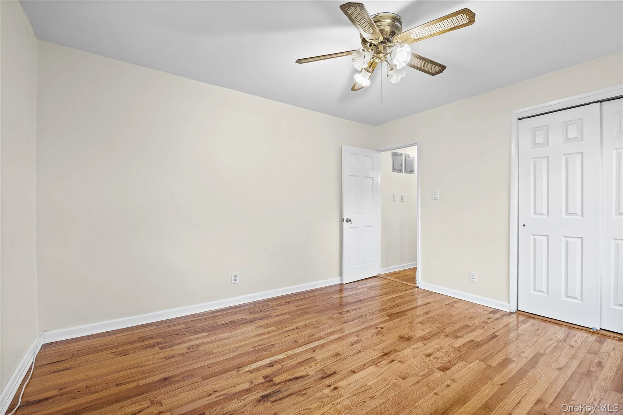 73-07 220th Street, New York, NY, 2 Bedrooms Bedrooms, 5 Rooms Rooms,1 BathroomBathrooms,Residential,For Rent,220th,0,1056425 73-07 220th Street, New York, NY, 2 Bedrooms Bedrooms, 5 Rooms Rooms,1 BathroomBathrooms,Residential,For Rent,220th,0,1056425