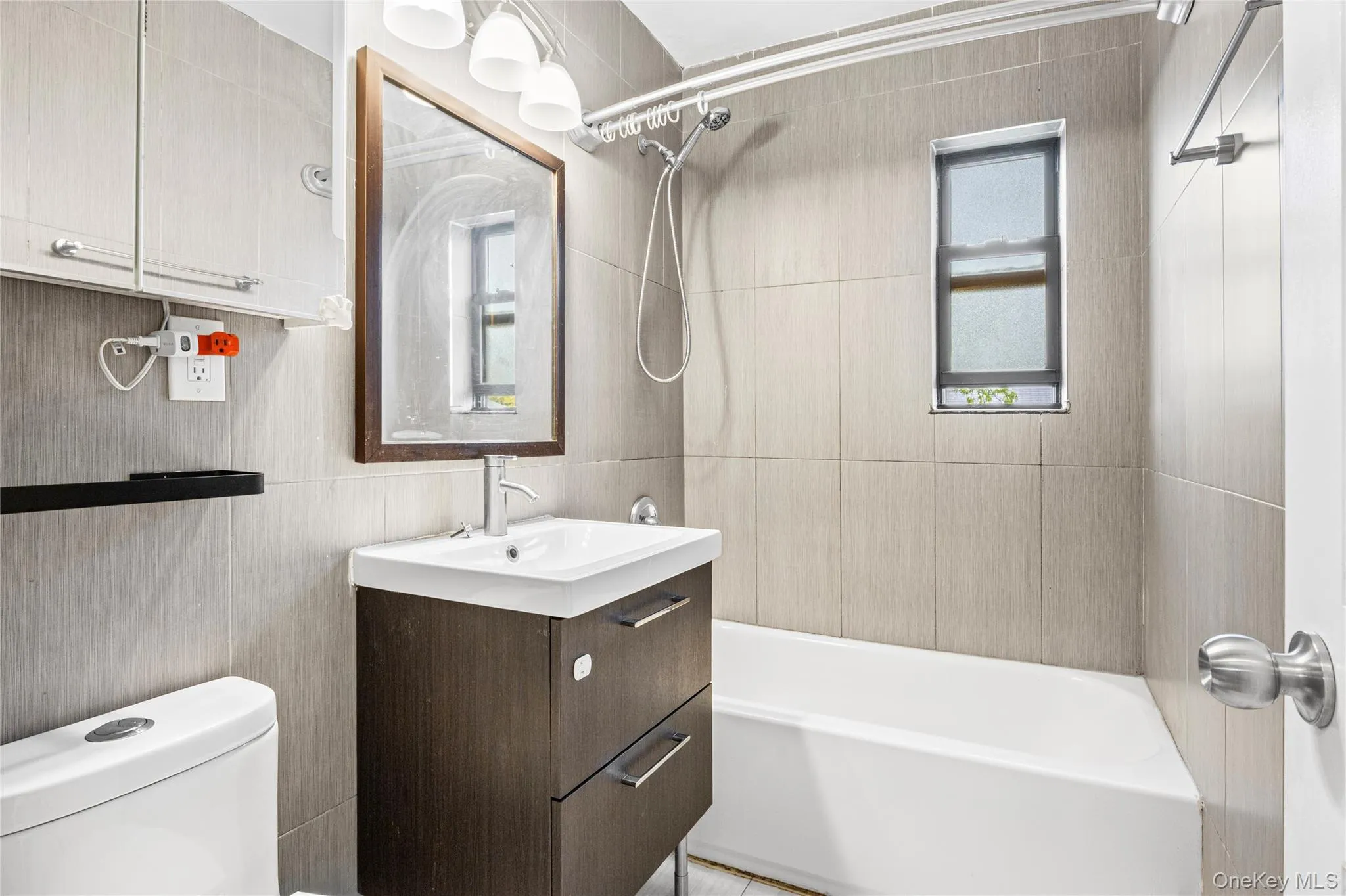 73-07 220th Street, New York, NY, 2 Bedrooms Bedrooms, 5 Rooms Rooms,1 BathroomBathrooms,Residential,For Rent,220th,0,1056425 73-07 220th Street, New York, NY, 2 Bedrooms Bedrooms, 5 Rooms Rooms,1 BathroomBathrooms,Residential,For Rent,220th,0,1056425