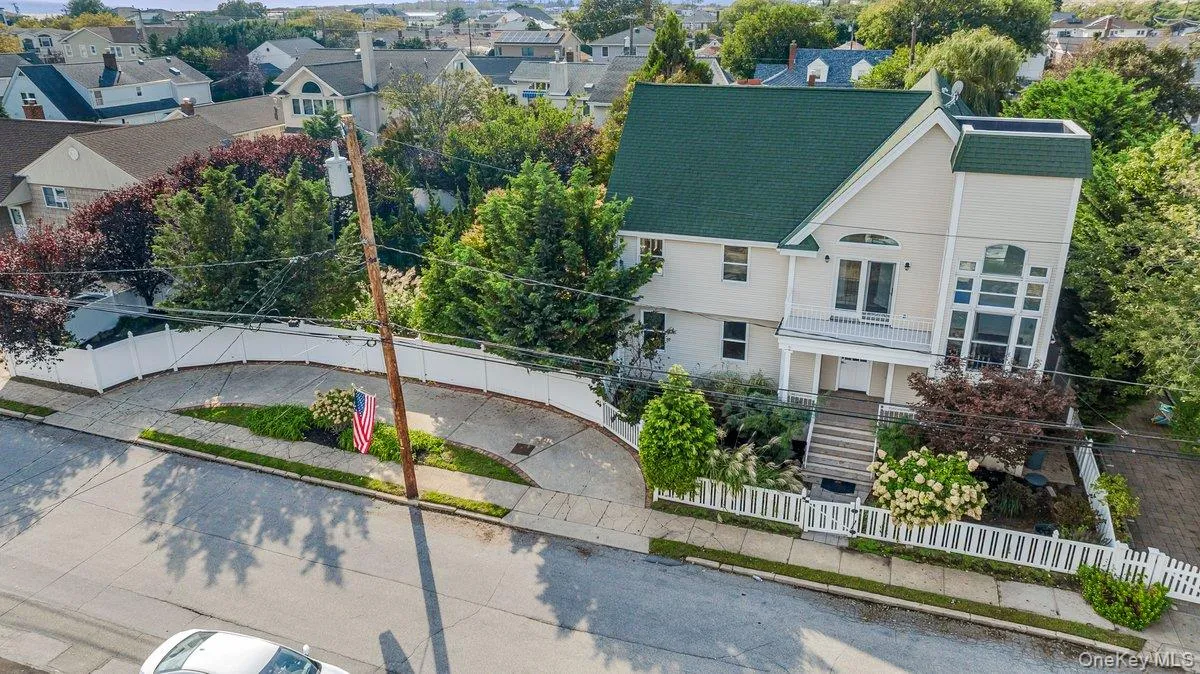 139 Coronado Street, Hempstead, NY, 4 Bedrooms Bedrooms, 8 Rooms Rooms,2 BathroomsBathrooms,Residential,For Rent,Coronado,0,1056437 139 Coronado Street, Hempstead, NY, 4 Bedrooms Bedrooms, 8 Rooms Rooms,2 BathroomsBathrooms,Residential,For Rent,Coronado,0,1056437