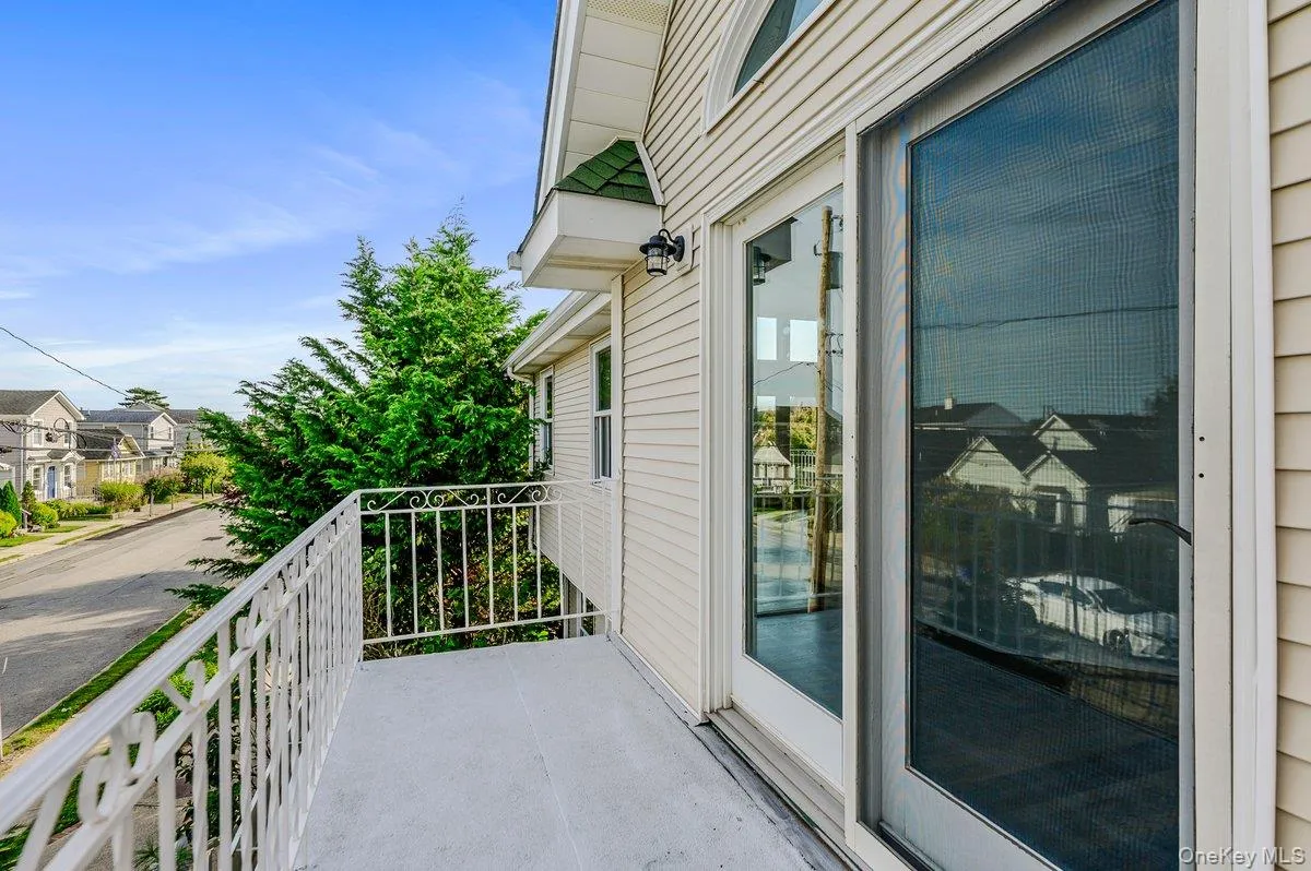 139 Coronado Street, Hempstead, NY, 4 Bedrooms Bedrooms, 8 Rooms Rooms,2 BathroomsBathrooms,Residential,For Rent,Coronado,0,1056437 139 Coronado Street, Hempstead, NY, 4 Bedrooms Bedrooms, 8 Rooms Rooms,2 BathroomsBathrooms,Residential,For Rent,Coronado,0,1056437