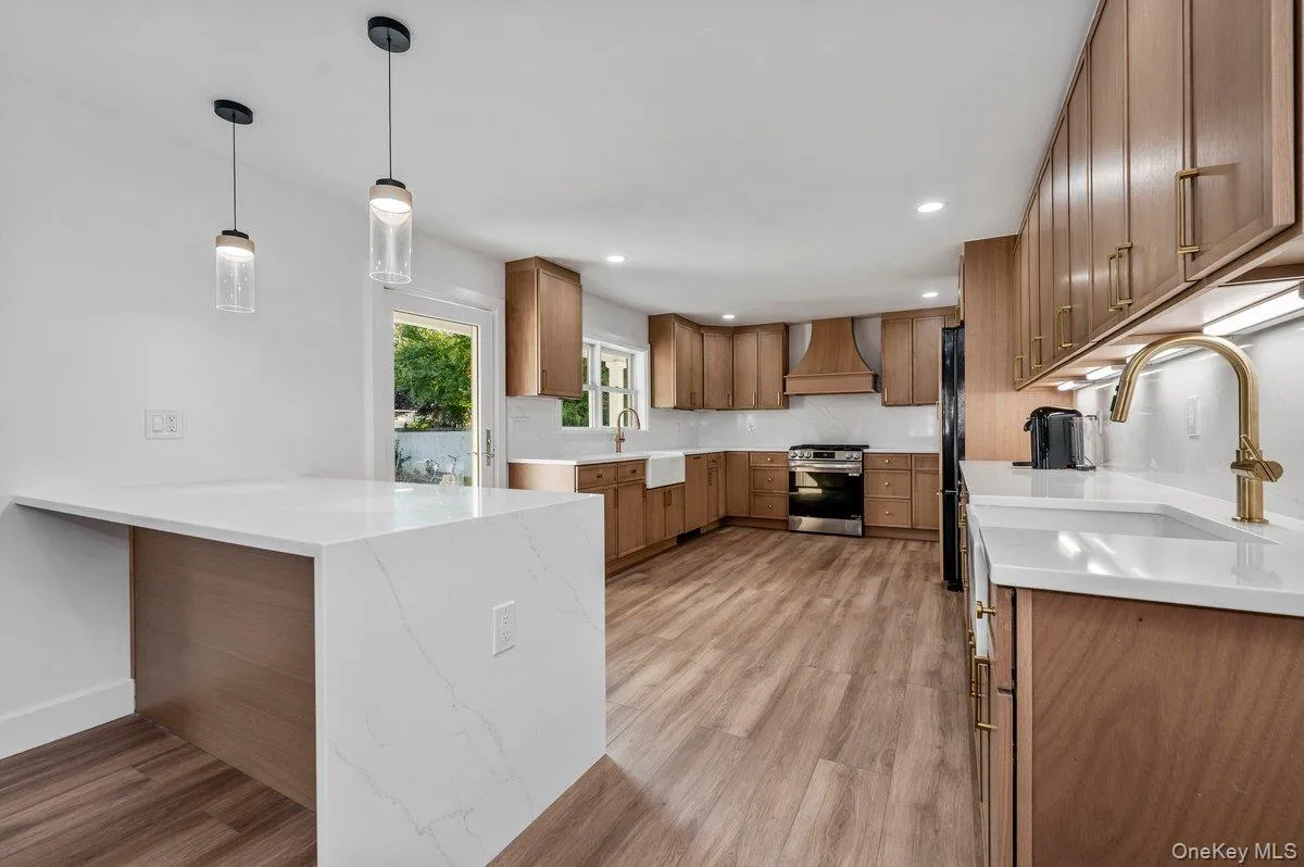 139 Coronado Street, Hempstead, NY, 4 Bedrooms Bedrooms, 8 Rooms Rooms,2 BathroomsBathrooms,Residential,For Rent,Coronado,0,1056437 139 Coronado Street, Hempstead, NY, 4 Bedrooms Bedrooms, 8 Rooms Rooms,2 BathroomsBathrooms,Residential,For Rent,Coronado,0,1056437