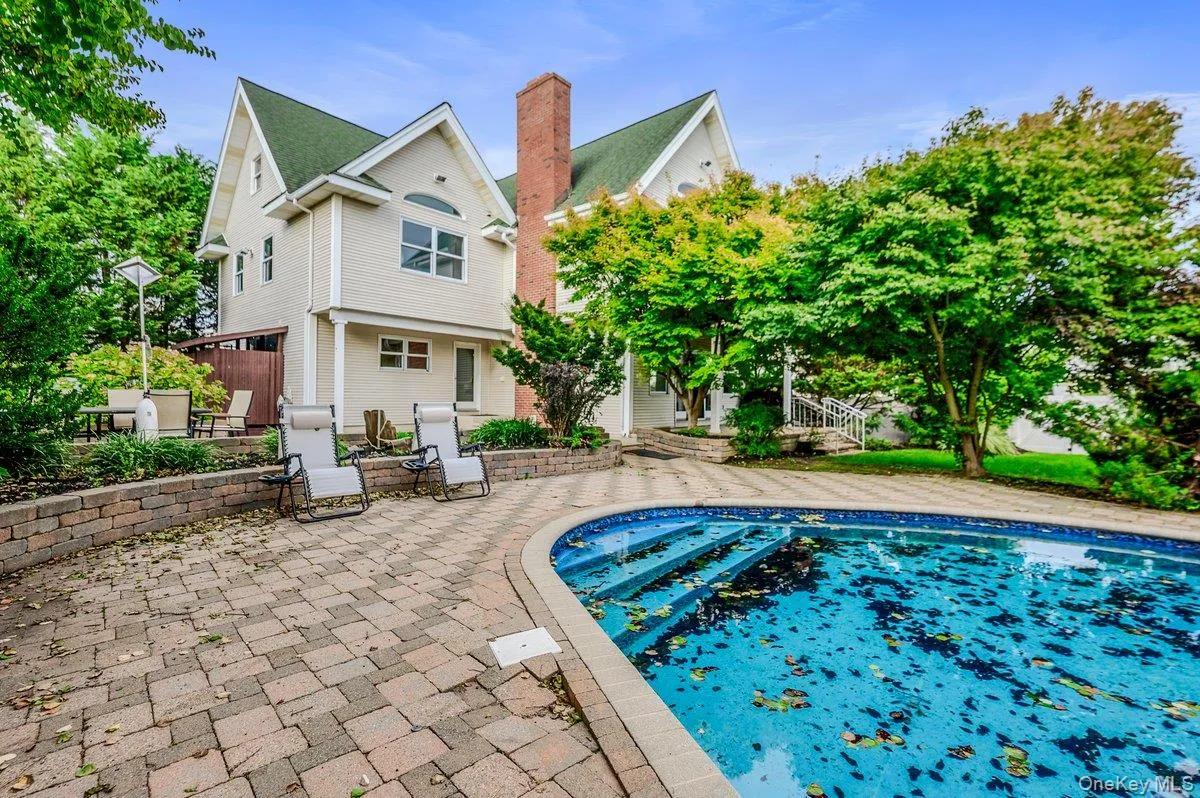 139 Coronado Street, Hempstead, NY, 4 Bedrooms Bedrooms, 8 Rooms Rooms,2 BathroomsBathrooms,Residential,For Rent,Coronado,0,1056437 139 Coronado Street, Hempstead, NY, 4 Bedrooms Bedrooms, 8 Rooms Rooms,2 BathroomsBathrooms,Residential,For Rent,Coronado,0,1056437