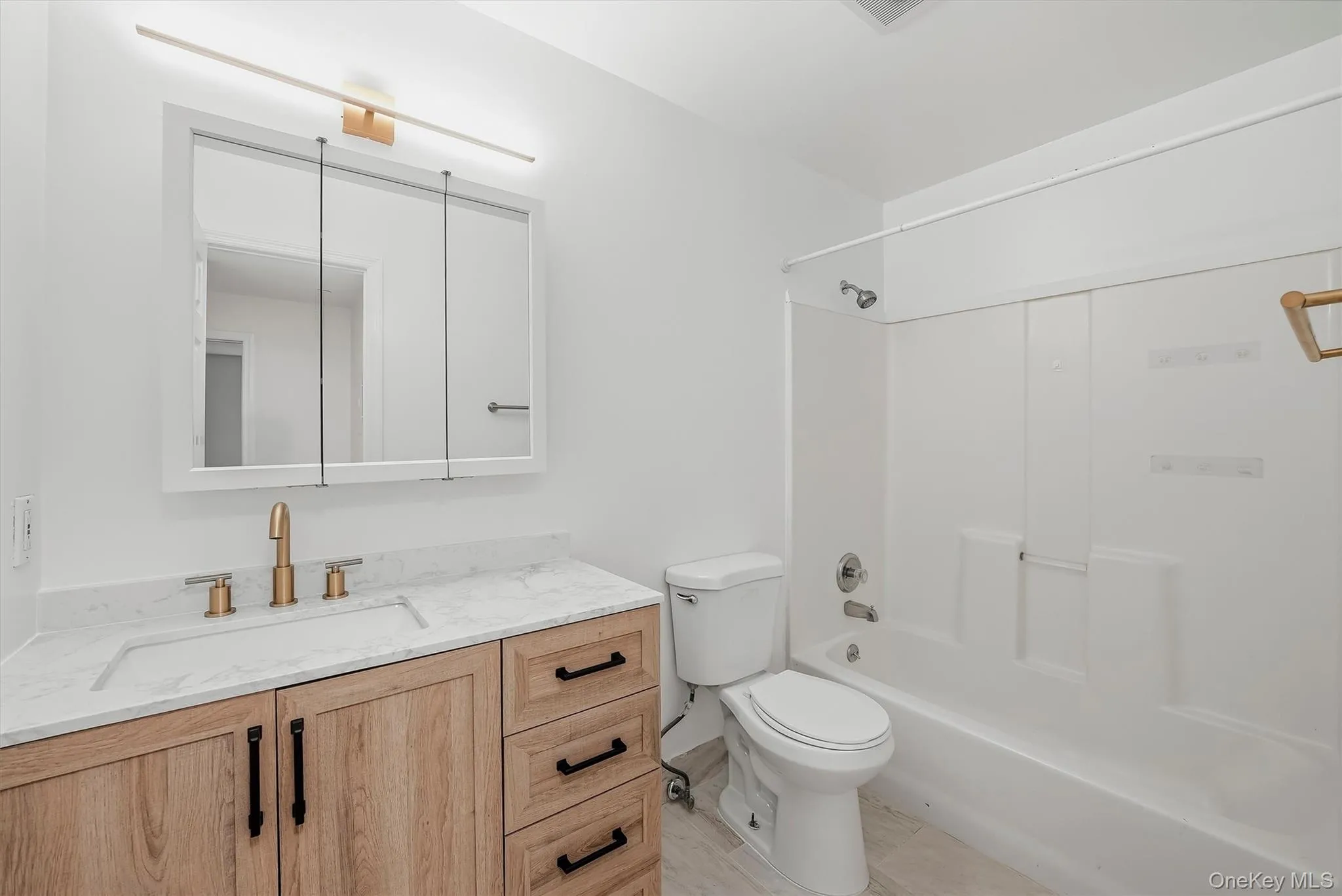 10-12 Chestnut Street, Ramapo, NY, 2 Bedroom Bedrooms, 7 Room Rooms,1 BathroomBathrooms,Residential Lease,For Rent,Chestnut,0,1056439 10-12 Chestnut Street, Ramapo, NY, 2 Bedroom Bedrooms, 7 Room Rooms,1 BathroomBathrooms,Residential Lease,For Rent,Chestnut,0,1056439