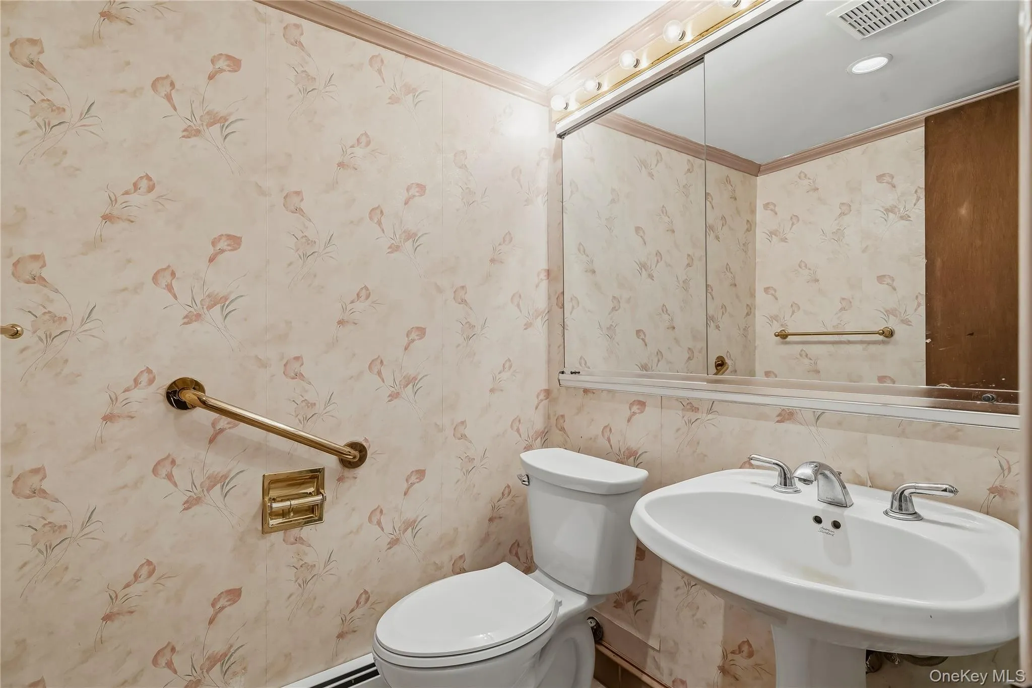 102 Neptune Drive, Monroe, NY, 4 Bedrooms Bedrooms, 8 Rooms Rooms,3 BathroomsBathrooms,Residential,For Rent,Neptune,0,1056448 102 Neptune Drive, Monroe, NY, 4 Bedrooms Bedrooms, 8 Rooms Rooms,3 BathroomsBathrooms,Residential,For Rent,Neptune,0,1056448
