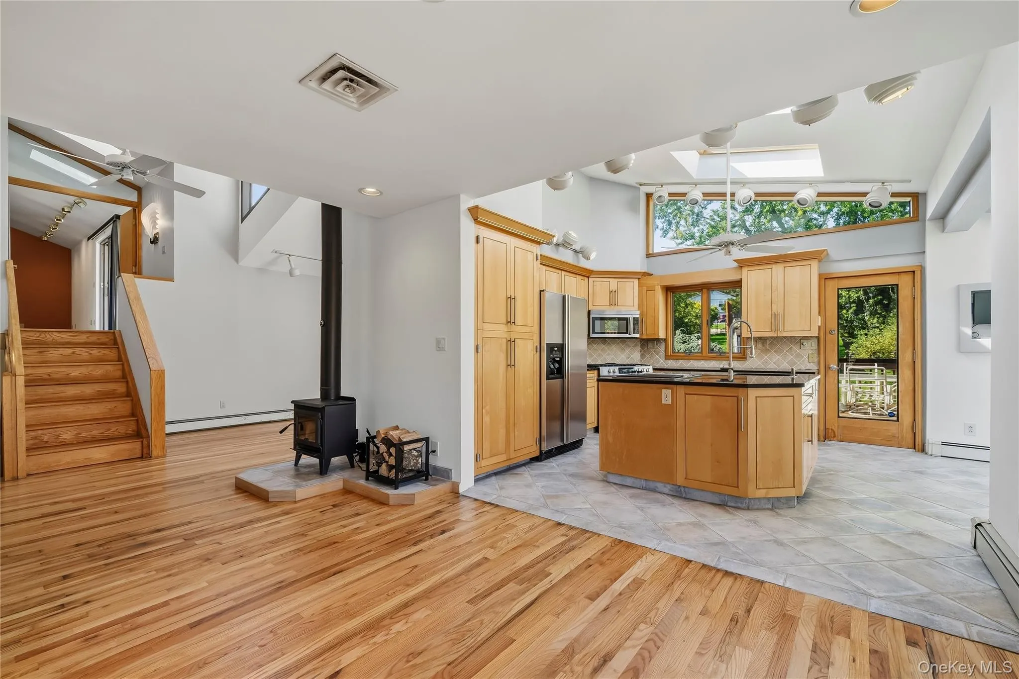 102 Neptune Drive, Monroe, NY, 4 Bedrooms Bedrooms, 8 Rooms Rooms,3 BathroomsBathrooms,Residential,For Rent,Neptune,0,1056448 102 Neptune Drive, Monroe, NY, 4 Bedrooms Bedrooms, 8 Rooms Rooms,3 BathroomsBathrooms,Residential,For Rent,Neptune,0,1056448