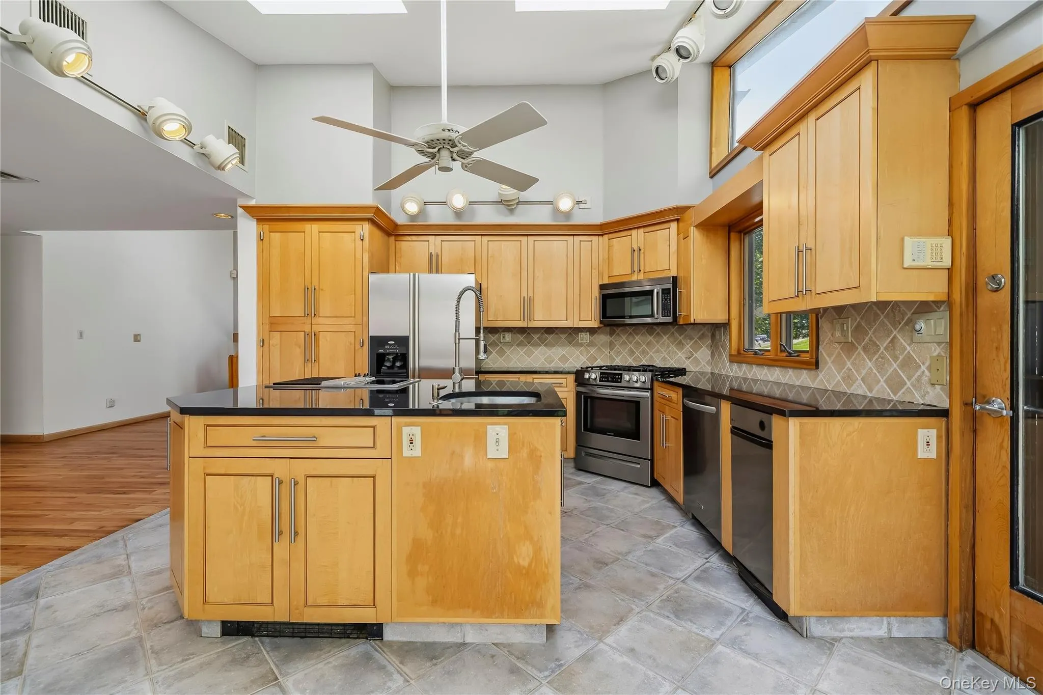 102 Neptune Drive, Monroe, NY, 4 Bedrooms Bedrooms, 8 Rooms Rooms,3 BathroomsBathrooms,Residential,For Rent,Neptune,0,1056448 102 Neptune Drive, Monroe, NY, 4 Bedrooms Bedrooms, 8 Rooms Rooms,3 BathroomsBathrooms,Residential,For Rent,Neptune,0,1056448
