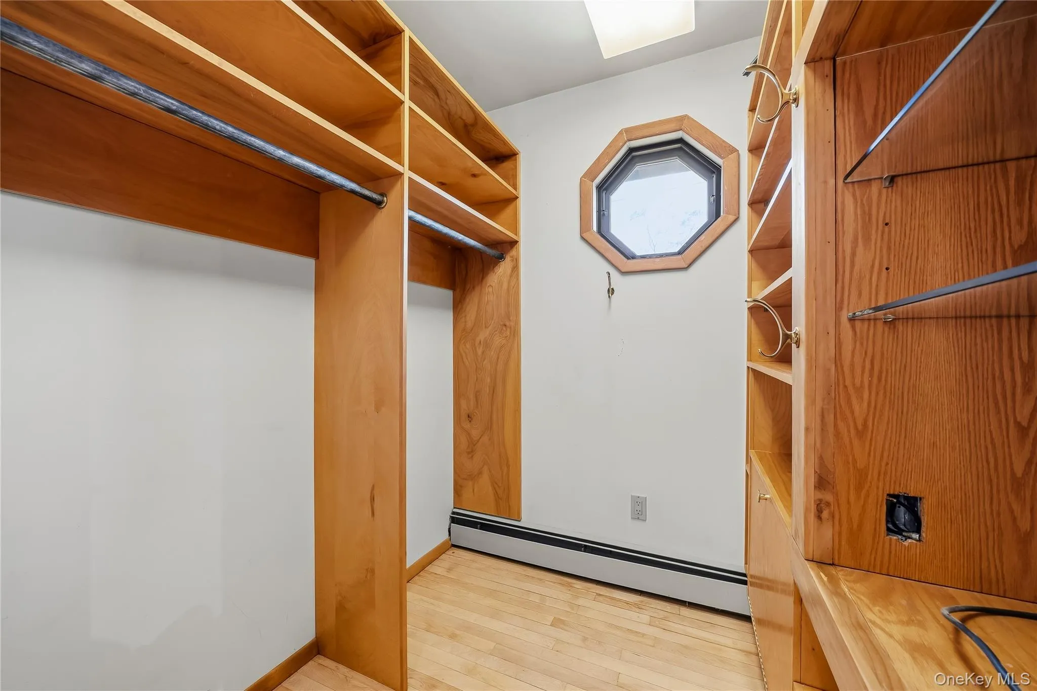 102 Neptune Drive, Monroe, NY, 4 Bedrooms Bedrooms, 8 Rooms Rooms,3 BathroomsBathrooms,Residential,For Rent,Neptune,0,1056448 102 Neptune Drive, Monroe, NY, 4 Bedrooms Bedrooms, 8 Rooms Rooms,3 BathroomsBathrooms,Residential,For Rent,Neptune,0,1056448