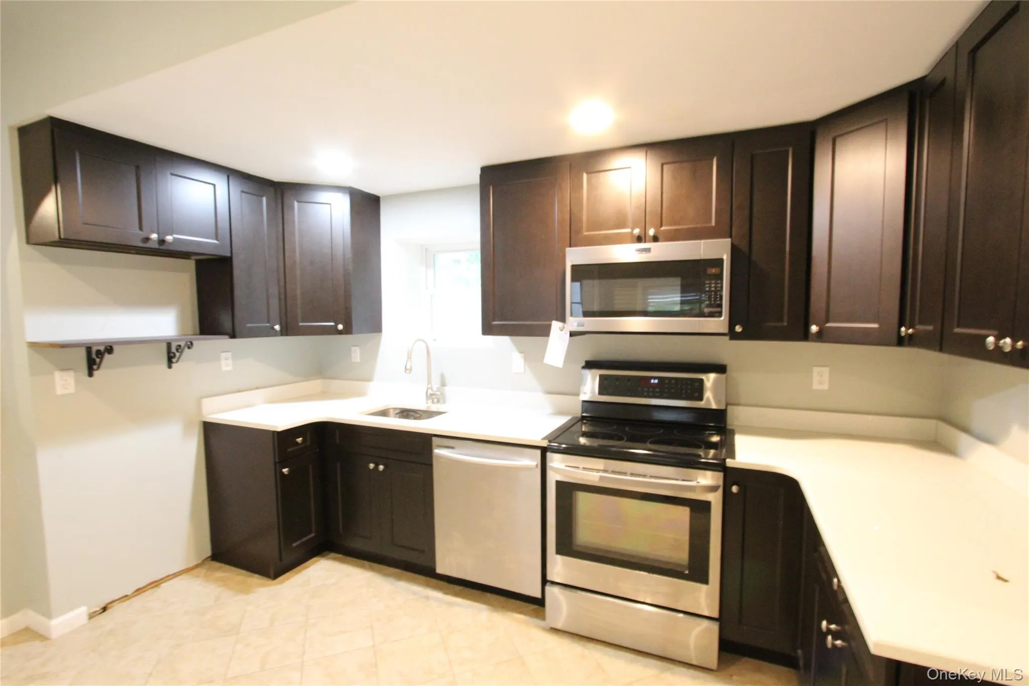 40 Flowerfield Road, Brookhaven, NY, 3 Bedrooms Bedrooms, 6 Rooms Rooms,2 BathroomsBathrooms,Residential,For Rent,Flowerfield,0,1056449 40 Flowerfield Road, Brookhaven, NY, 3 Bedrooms Bedrooms, 6 Rooms Rooms,2 BathroomsBathrooms,Residential,For Rent,Flowerfield,0,1056449