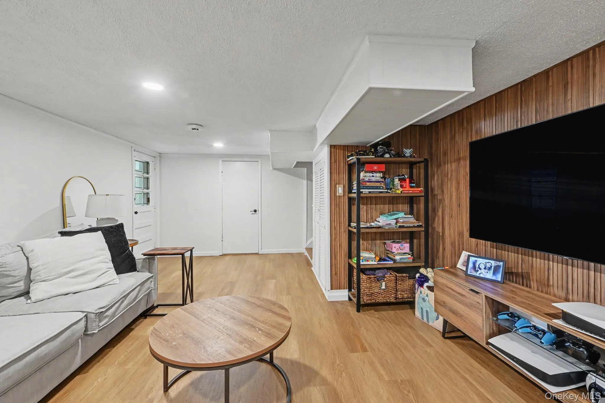 423 Bellevue Avenue, Yonkers, NY, 3 Bedrooms Bedrooms, 7 Rooms Rooms,1 BathroomBathrooms,Residential,For Rent,Bellevue,0,1056463 423 Bellevue Avenue, Yonkers, NY, 3 Bedrooms Bedrooms, 7 Rooms Rooms,1 BathroomBathrooms,Residential,For Rent,Bellevue,0,1056463