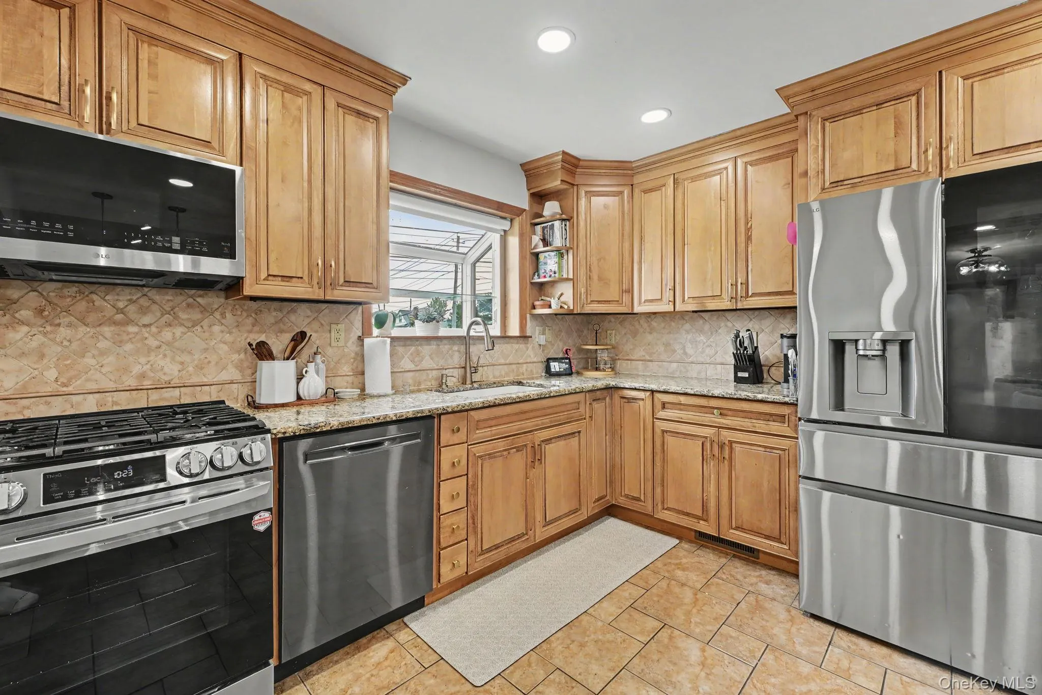 423 Bellevue Avenue, Yonkers, NY, 3 Bedrooms Bedrooms, 7 Rooms Rooms,1 BathroomBathrooms,Residential,For Rent,Bellevue,0,1056463 423 Bellevue Avenue, Yonkers, NY, 3 Bedrooms Bedrooms, 7 Rooms Rooms,1 BathroomBathrooms,Residential,For Rent,Bellevue,0,1056463