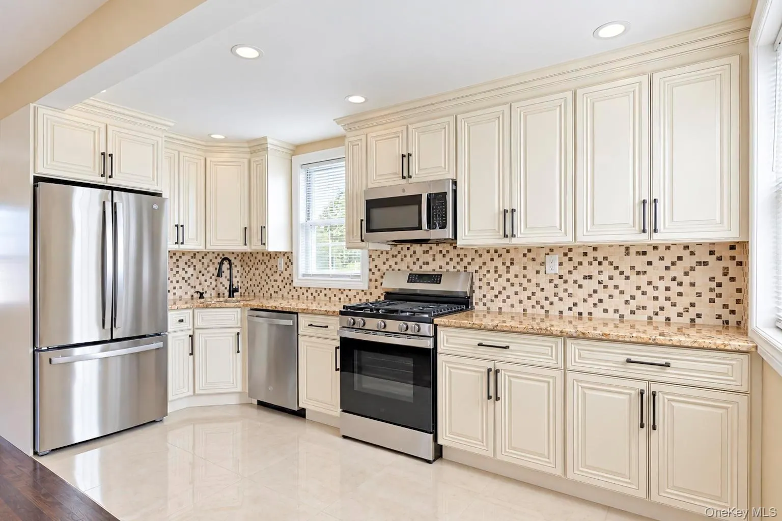236 Plainview Road, Oyster Bay, NY, 4 Bedrooms Bedrooms, 8 Rooms Rooms,2 BathroomsBathrooms,Residential,For Rent,Plainview,0,1056465 236 Plainview Road, Oyster Bay, NY, 4 Bedrooms Bedrooms, 8 Rooms Rooms,2 BathroomsBathrooms,Residential,For Rent,Plainview,0,1056465