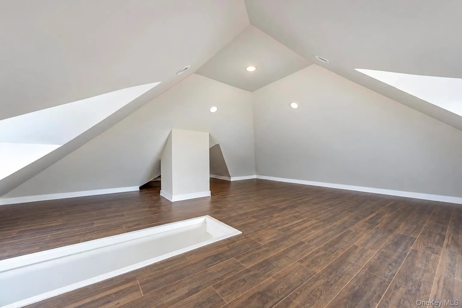 236 Plainview Road, Oyster Bay, NY, 4 Bedrooms Bedrooms, 8 Rooms Rooms,2 BathroomsBathrooms,Residential,For Rent,Plainview,0,1056465 236 Plainview Road, Oyster Bay, NY, 4 Bedrooms Bedrooms, 8 Rooms Rooms,2 BathroomsBathrooms,Residential,For Rent,Plainview,0,1056465