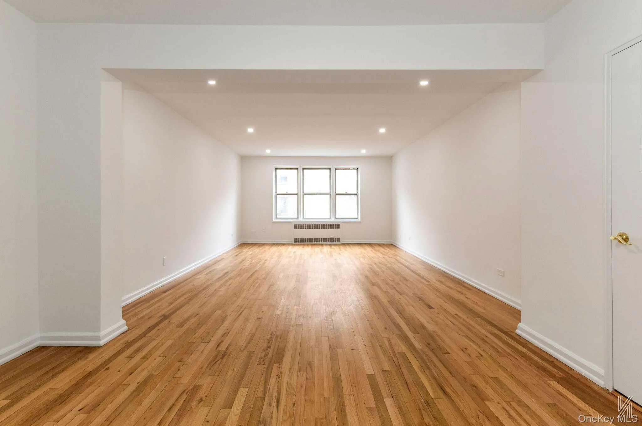 79-10 34th Avenue, New York, NY, 2 Bedrooms Bedrooms, 4 Rooms Rooms,1 BathroomBathrooms,Residential,For Rent,34th,0,1056480 79-10 34th Avenue, New York, NY, 2 Bedrooms Bedrooms, 4 Rooms Rooms,1 BathroomBathrooms,Residential,For Rent,34th,0,1056480