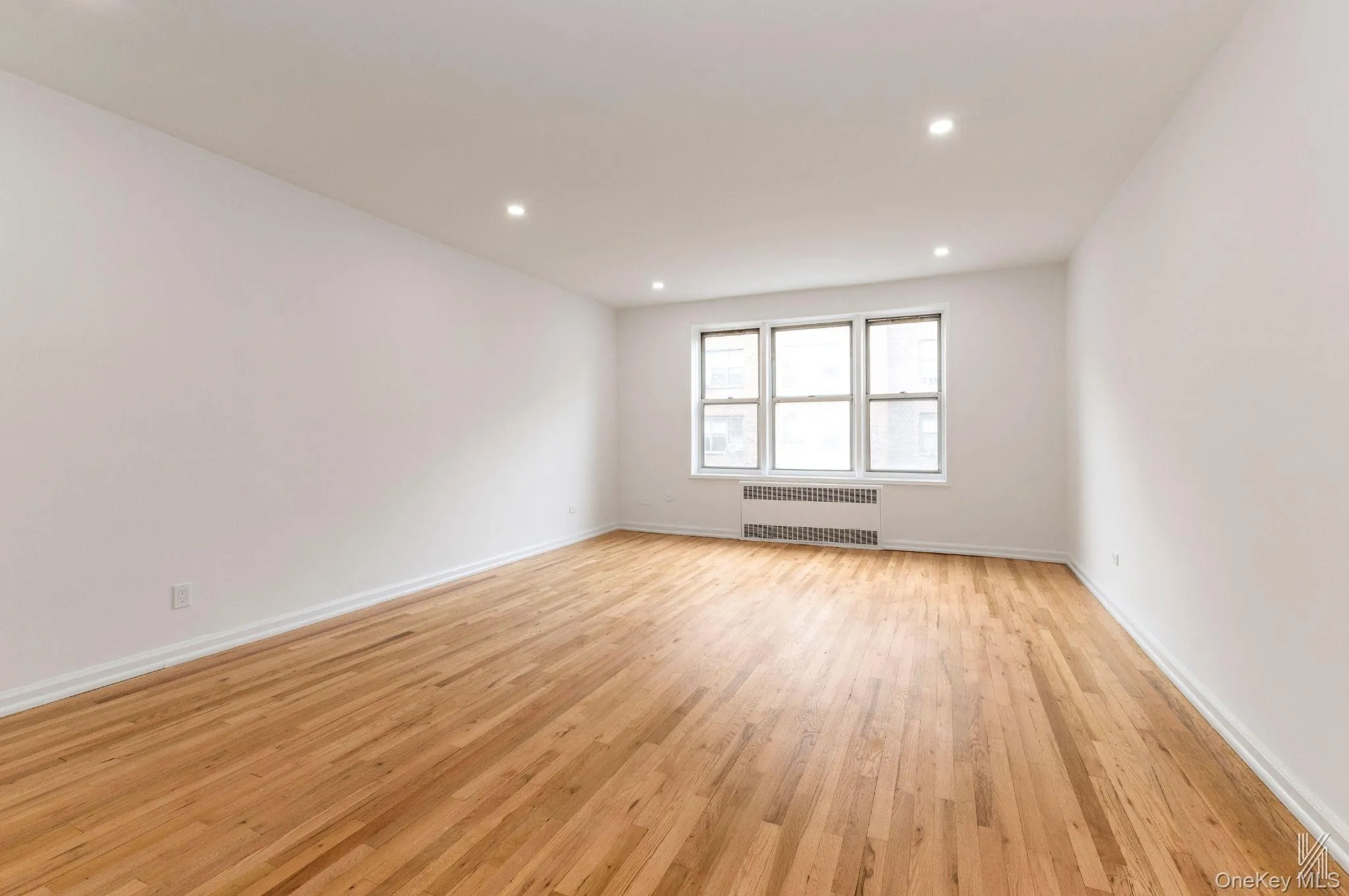 79-10 34th Avenue, New York, NY, 2 Bedrooms Bedrooms, 4 Rooms Rooms,1 BathroomBathrooms,Residential,For Rent,34th,0,1056480 79-10 34th Avenue, New York, NY, 2 Bedrooms Bedrooms, 4 Rooms Rooms,1 BathroomBathrooms,Residential,For Rent,34th,0,1056480