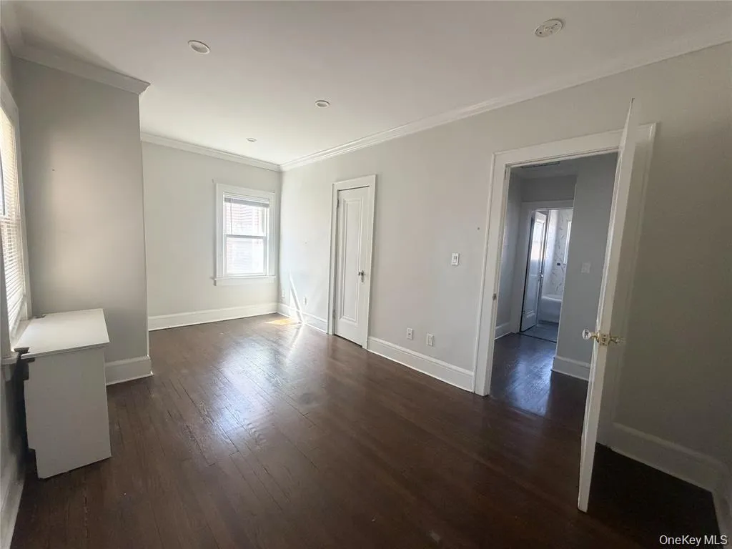 16 Minerva Place, White Plains, NY, 2 Bedrooms Bedrooms, 5 Rooms Rooms,1 BathroomBathrooms,Residential Lease,For Rent,Minerva Place,0,1056483 16 Minerva Place, White Plains, NY, 2 Bedrooms Bedrooms, 5 Rooms Rooms,1 BathroomBathrooms,Residential Lease,For Rent,Minerva Place,0,1056483