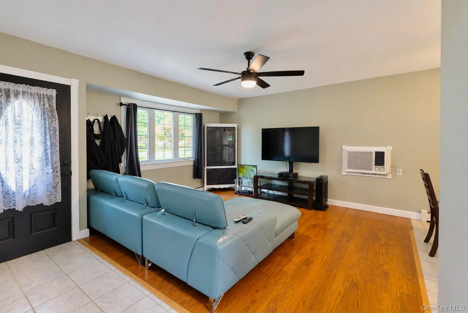 2712 Connecticut Avenue, Brookhaven, NY, 3 Bedrooms Bedrooms, 6 Rooms Rooms,2 BathroomsBathrooms,Residential,For Rent,Connecticut,0,1056485 2712 Connecticut Avenue, Brookhaven, NY, 3 Bedrooms Bedrooms, 6 Rooms Rooms,2 BathroomsBathrooms,Residential,For Rent,Connecticut,0,1056485