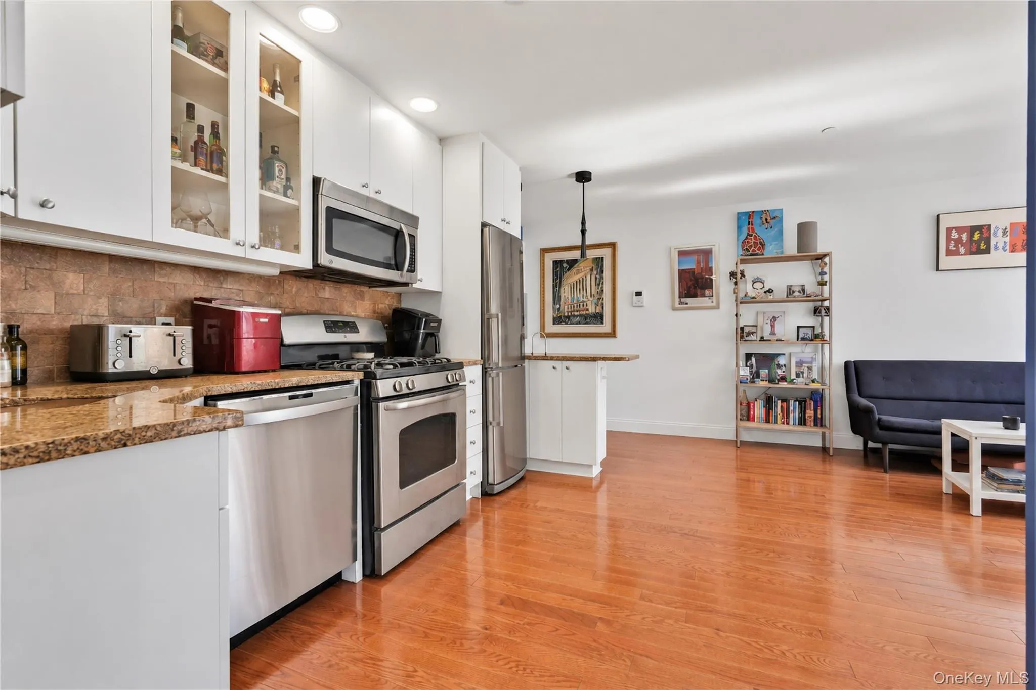 2821 36th Street, New York, NY, 1 Bedroom Bedrooms, 3 Rooms Rooms,1 BathroomBathrooms,Residential,For Rent,36th,0,1056486 2821 36th Street, New York, NY, 1 Bedroom Bedrooms, 3 Rooms Rooms,1 BathroomBathrooms,Residential,For Rent,36th,0,1056486