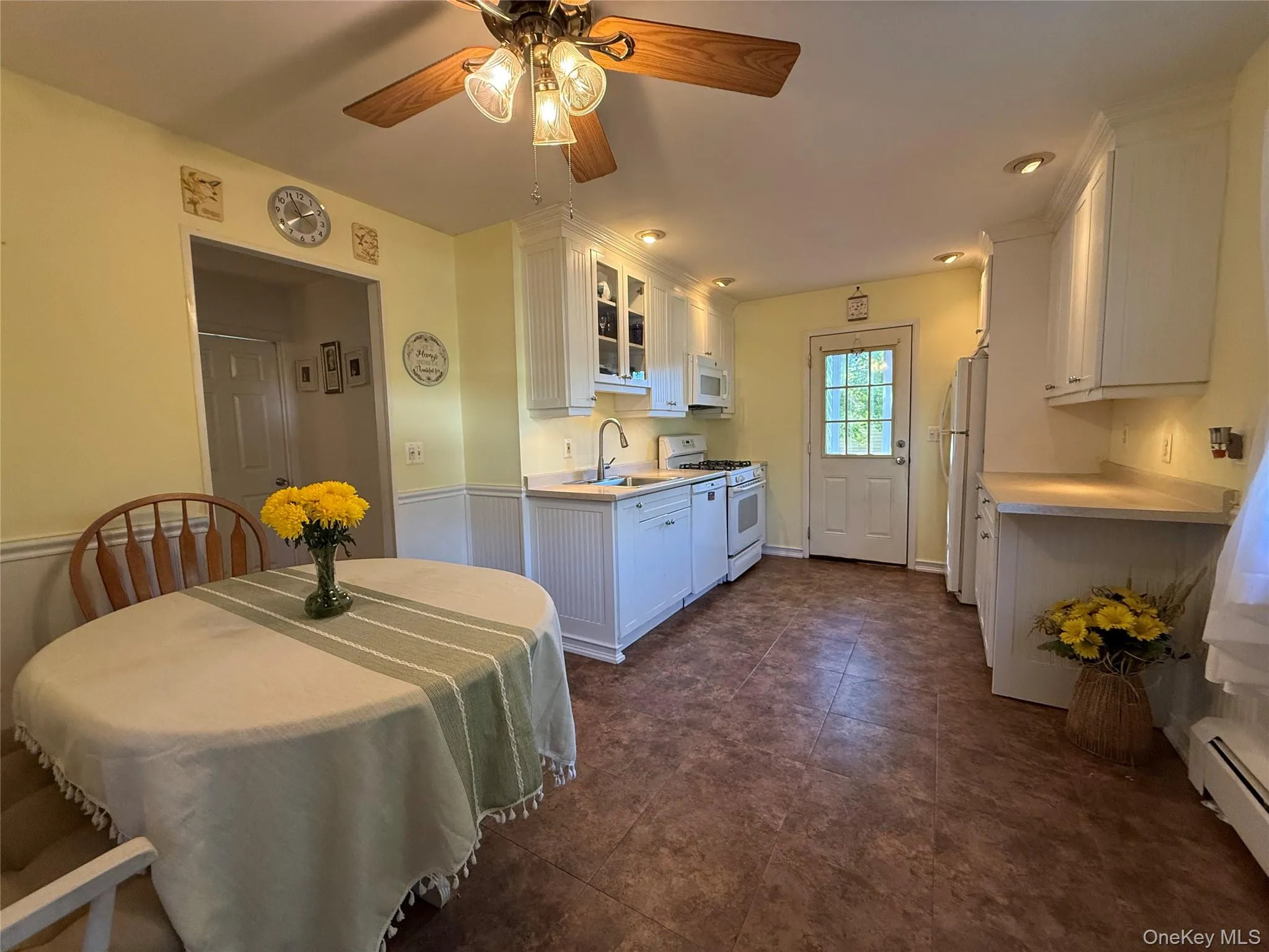 20 Heaney Drive, Beacon, NY, 3 Bedrooms Bedrooms, 6 Rooms Rooms,1 BathroomBathrooms,Residential,For Rent,Heaney,0,1056494 20 Heaney Drive, Beacon, NY, 3 Bedrooms Bedrooms, 6 Rooms Rooms,1 BathroomBathrooms,Residential,For Rent,Heaney,0,1056494