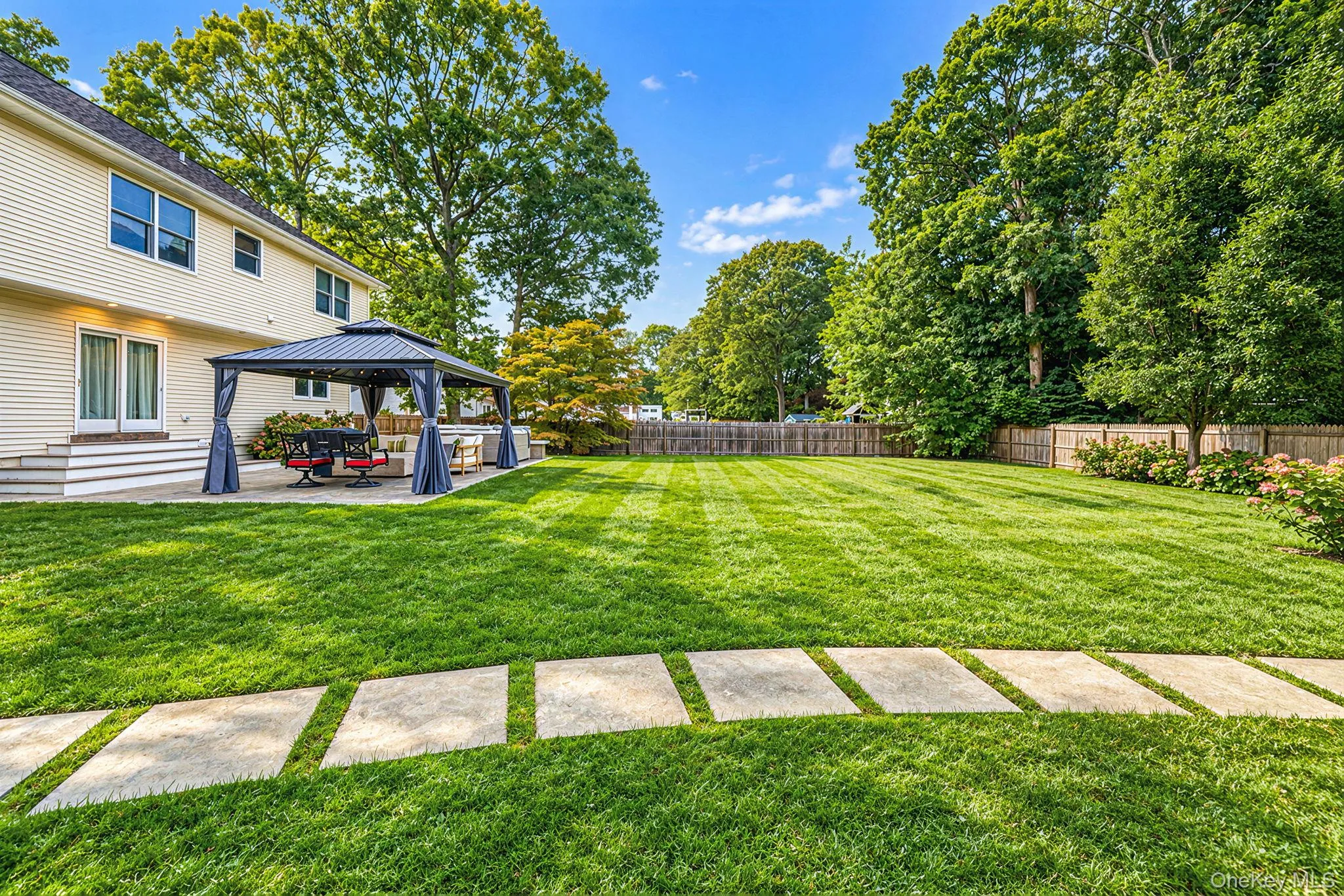 17 Mayfield Drive, Brookhaven, NY, 4 Bedrooms Bedrooms, 8 Rooms Rooms,3 BathroomsBathrooms,Residential,For Rent,Mayfield,0,1056496 17 Mayfield Drive, Brookhaven, NY, 4 Bedrooms Bedrooms, 8 Rooms Rooms,3 BathroomsBathrooms,Residential,For Rent,Mayfield,0,1056496