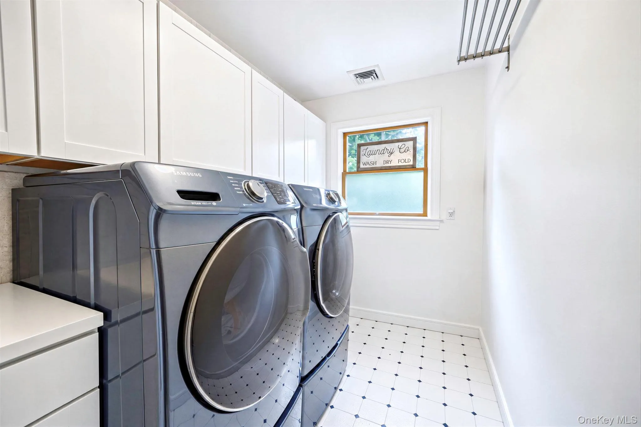 17 Mayfield Drive, Brookhaven, NY, 4 Bedrooms Bedrooms, 8 Rooms Rooms,3 BathroomsBathrooms,Residential,For Rent,Mayfield,0,1056496 17 Mayfield Drive, Brookhaven, NY, 4 Bedrooms Bedrooms, 8 Rooms Rooms,3 BathroomsBathrooms,Residential,For Rent,Mayfield,0,1056496