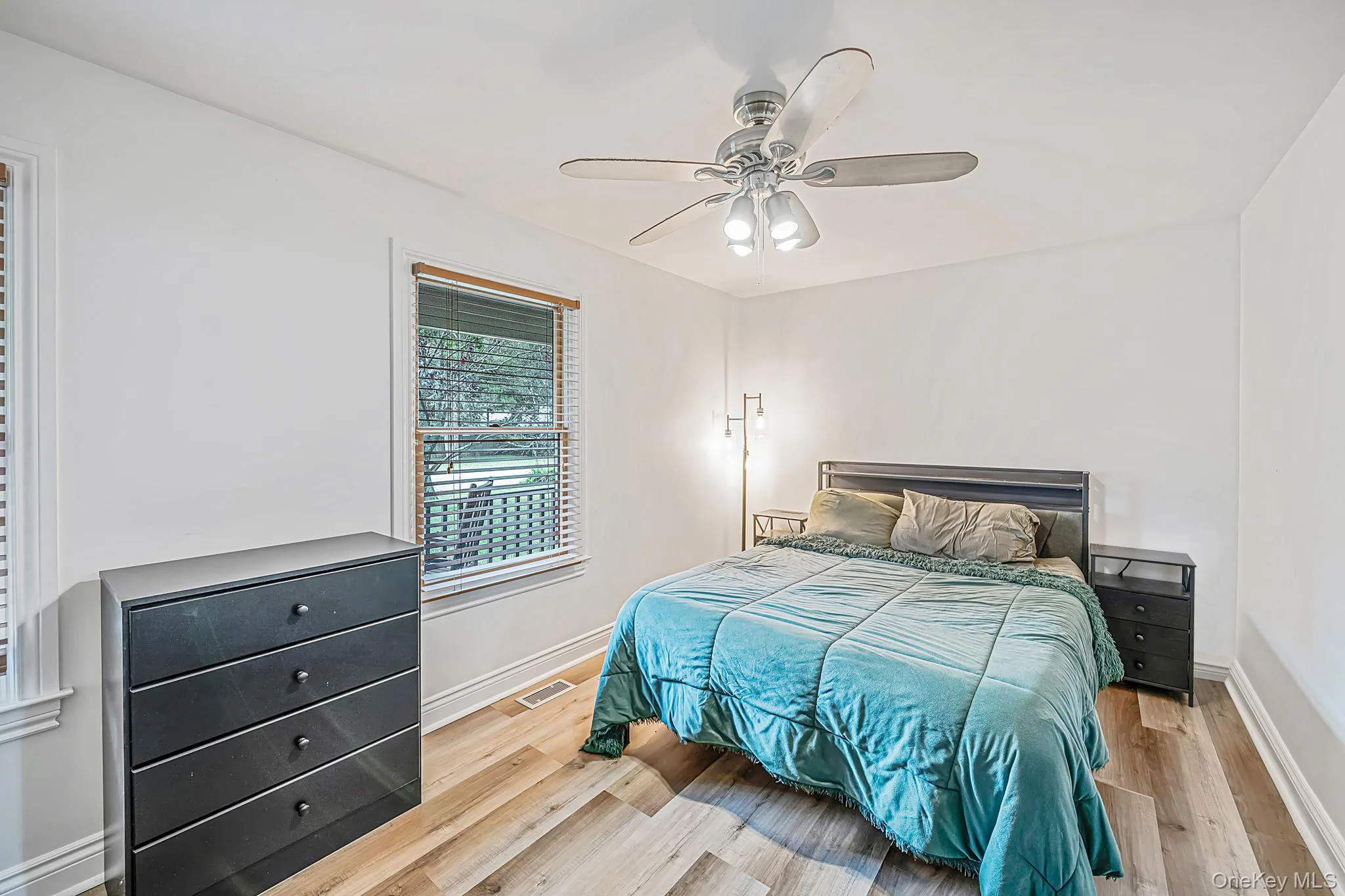 17 Mayfield Drive, Brookhaven, NY, 4 Bedrooms Bedrooms, 8 Rooms Rooms,3 BathroomsBathrooms,Residential,For Rent,Mayfield,0,1056496 17 Mayfield Drive, Brookhaven, NY, 4 Bedrooms Bedrooms, 8 Rooms Rooms,3 BathroomsBathrooms,Residential,For Rent,Mayfield,0,1056496