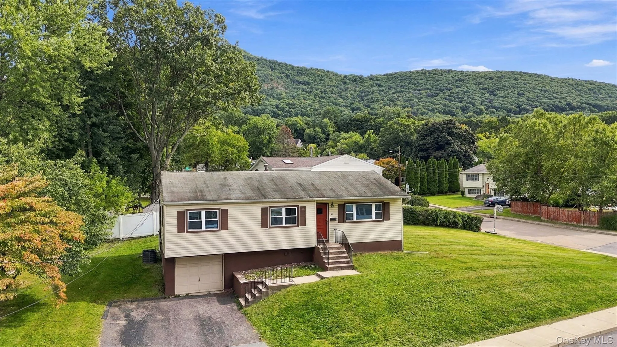 70 Phillips Street, Beacon, NY, 4 Bedrooms Bedrooms, 11 Rooms Rooms,2 BathroomsBathrooms,Residential,For Rent,Phillips,0,1056498 70 Phillips Street, Beacon, NY, 4 Bedrooms Bedrooms, 11 Rooms Rooms,2 BathroomsBathrooms,Residential,For Rent,Phillips,0,1056498