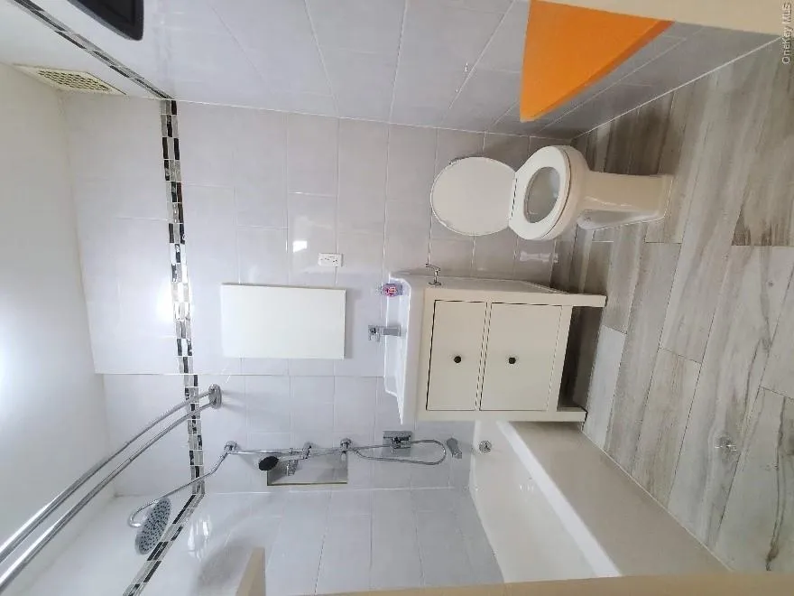 142-05 Roosevelt Avenue, New York, NY, 1 Bedroom Bedrooms, 3 Rooms Rooms,1 BathroomBathrooms,Residential,For Rent,Roosevelt,0,1056499 142-05 Roosevelt Avenue, New York, NY, 1 Bedroom Bedrooms, 3 Rooms Rooms,1 BathroomBathrooms,Residential,For Rent,Roosevelt,0,1056499
