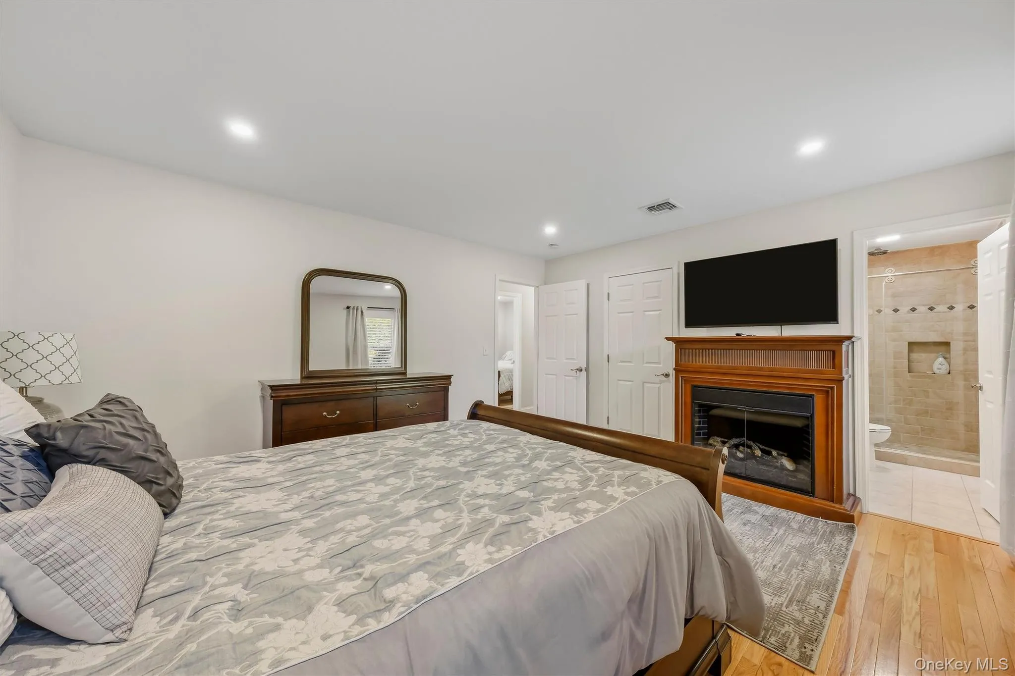 46 Leslie Road, Newburgh (town), NY, 3 Bedrooms Bedrooms, 7 Rooms Rooms,2 BathroomsBathrooms,Residential,For Rent,Leslie,0,1056509 46 Leslie Road, Newburgh (town), NY, 3 Bedrooms Bedrooms, 7 Rooms Rooms,2 BathroomsBathrooms,Residential,For Rent,Leslie,0,1056509