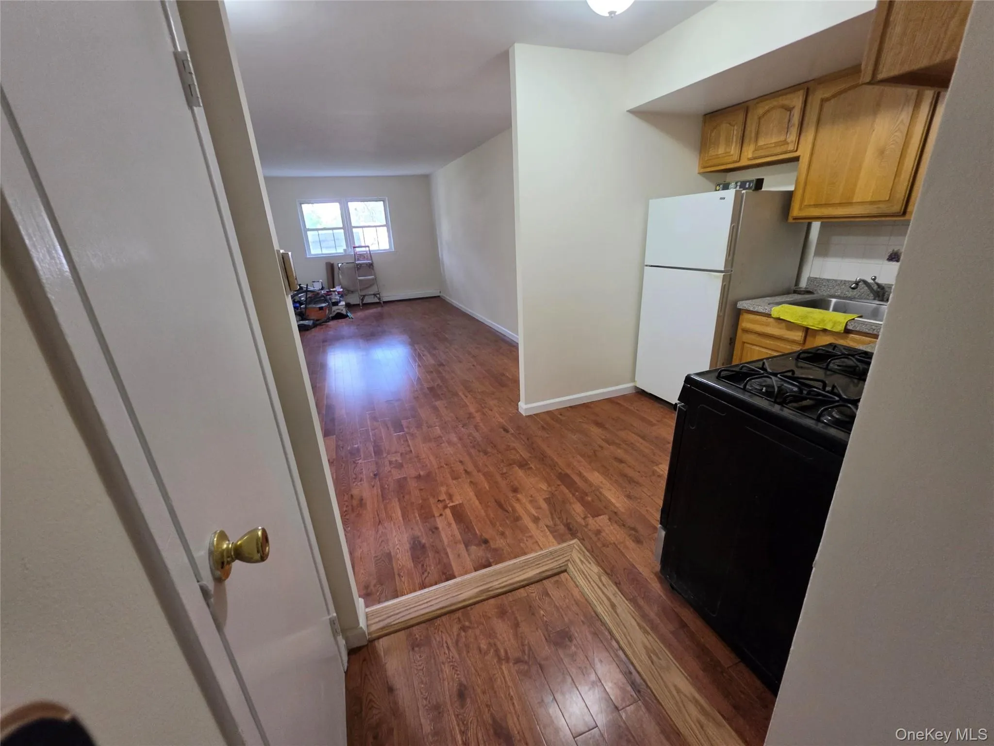 4538 220th Place, New York, NY, 1 Bedroom Bedrooms, 3 Rooms Rooms,1 BathroomBathrooms,Residential Lease,For Rent,220th,0,1056510 4538 220th Place, New York, NY, 1 Bedroom Bedrooms, 3 Rooms Rooms,1 BathroomBathrooms,Residential Lease,For Rent,220th,0,1056510