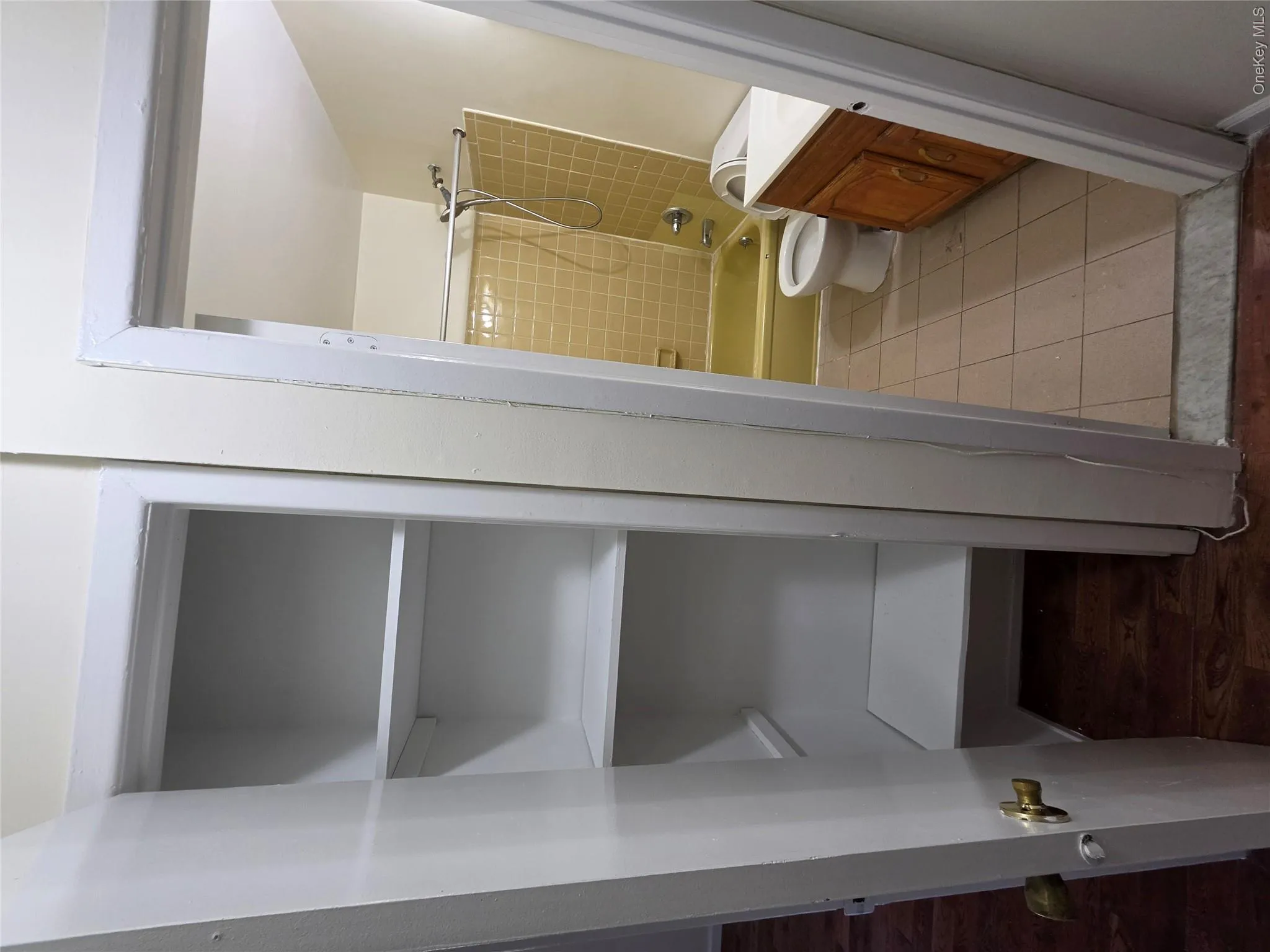 4538 220th Place, New York, NY, 1 Bedroom Bedrooms, 3 Rooms Rooms,1 BathroomBathrooms,Residential Lease,For Rent,220th,0,1056510 4538 220th Place, New York, NY, 1 Bedroom Bedrooms, 3 Rooms Rooms,1 BathroomBathrooms,Residential Lease,For Rent,220th,0,1056510