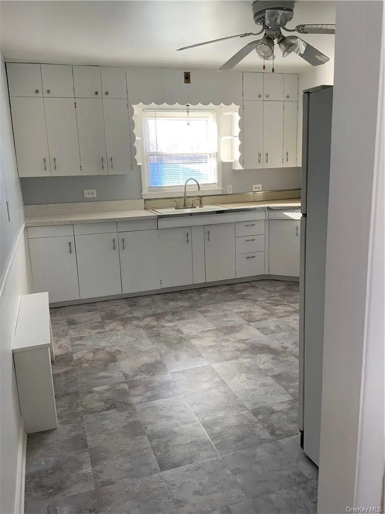 80 Madeleine Avenue, New Rochelle, NY, 2 Bedrooms Bedrooms, 5 Rooms Rooms,1 BathroomBathrooms,Residential Lease,For Rent,Madeleine,0,1056527 80 Madeleine Avenue, New Rochelle, NY, 2 Bedrooms Bedrooms, 5 Rooms Rooms,1 BathroomBathrooms,Residential Lease,For Rent,Madeleine,0,1056527